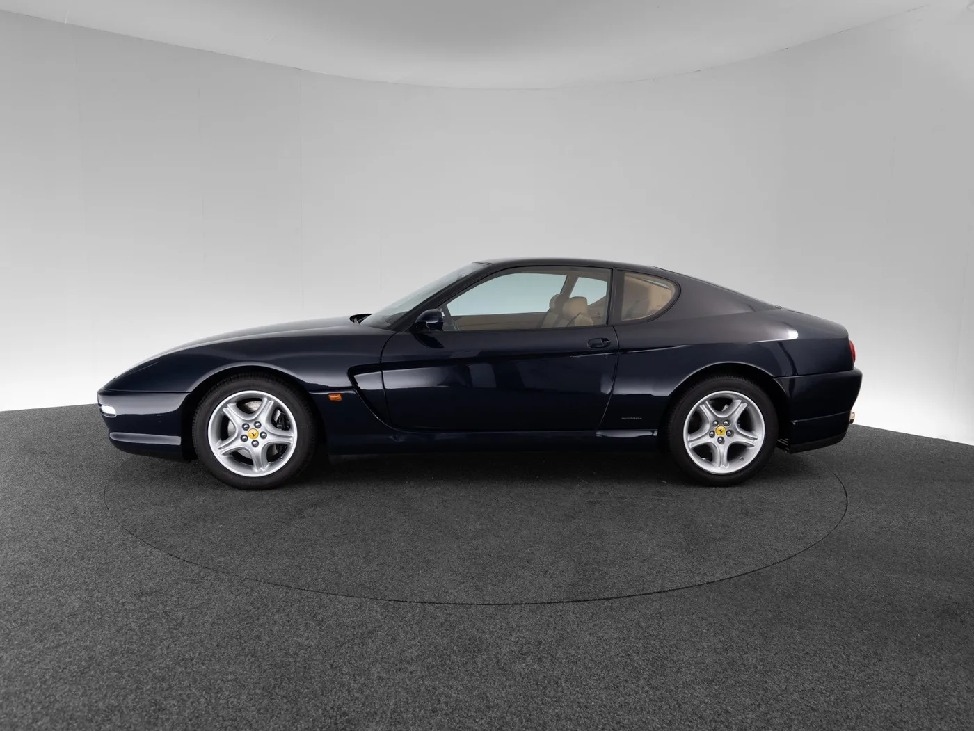 2000 Ferrari 456M GT offered by a specialist dealer in Singen, Germany, photo 2 of 25