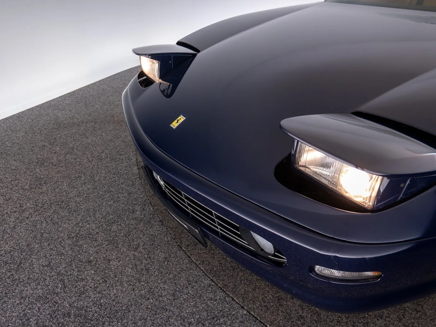 2000 Ferrari 456M GT offered by a specialist dealer in Singen, Germany, photo 12 of 25