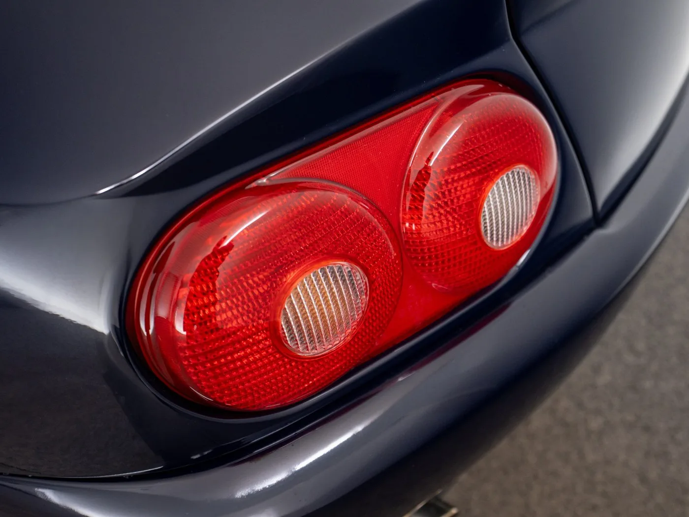 2000 Ferrari 456M GT offered by a specialist dealer in Singen, Germany, photo 13 of 25