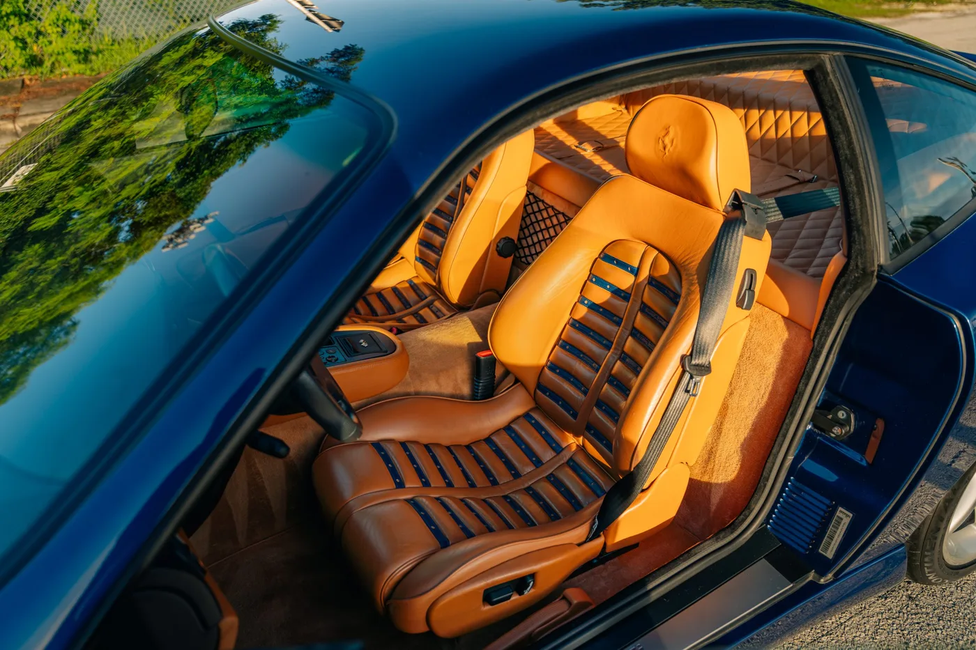 2000 Ferrari 550 Maranello angeboten von einem Fachhändler in Miami, Vereinigte Staaten, Foto 3 von 15