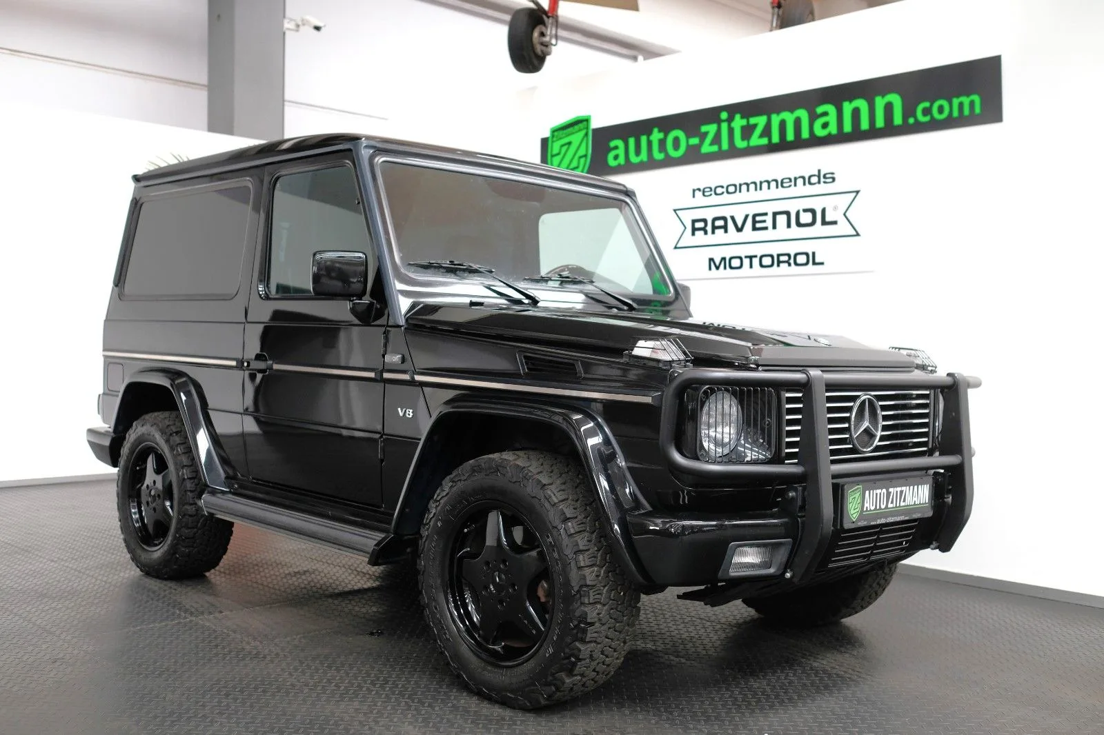2000 Mercedes-Benz G 500 Short wheelbase offered by a specialist dealer in Nuremberg, Germany, main photo