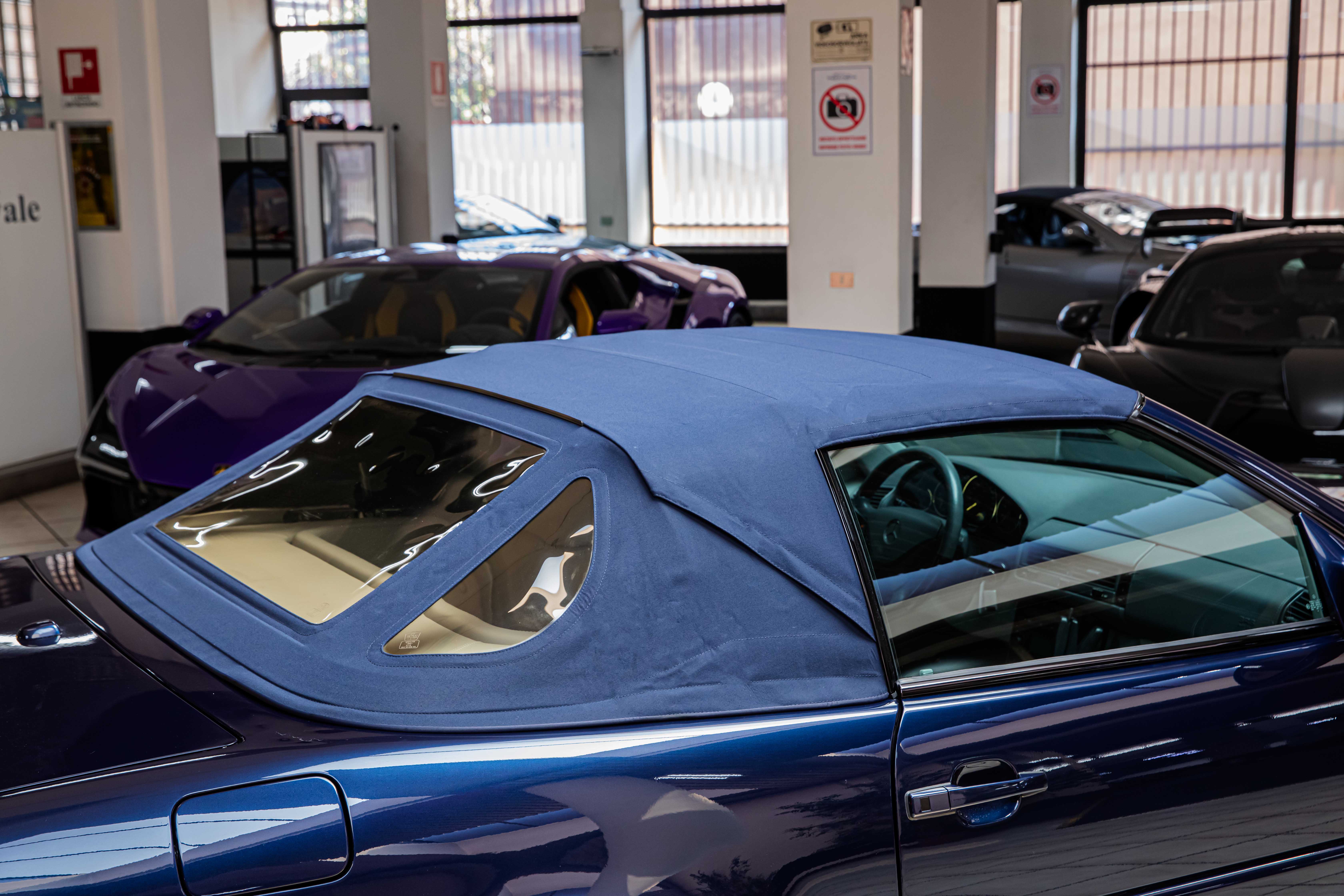 2000 Mercedes-Benz SL 500 proposée par un concessionnaire spécialisé à Milan, Italie, photo 8 sur 20