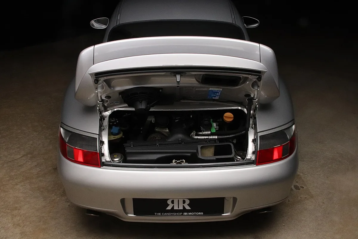 2000 Porsche 911 GT3 series 2 offered by a specialist dealer in Unterweitersdorf, Austria, photo 5 of 15