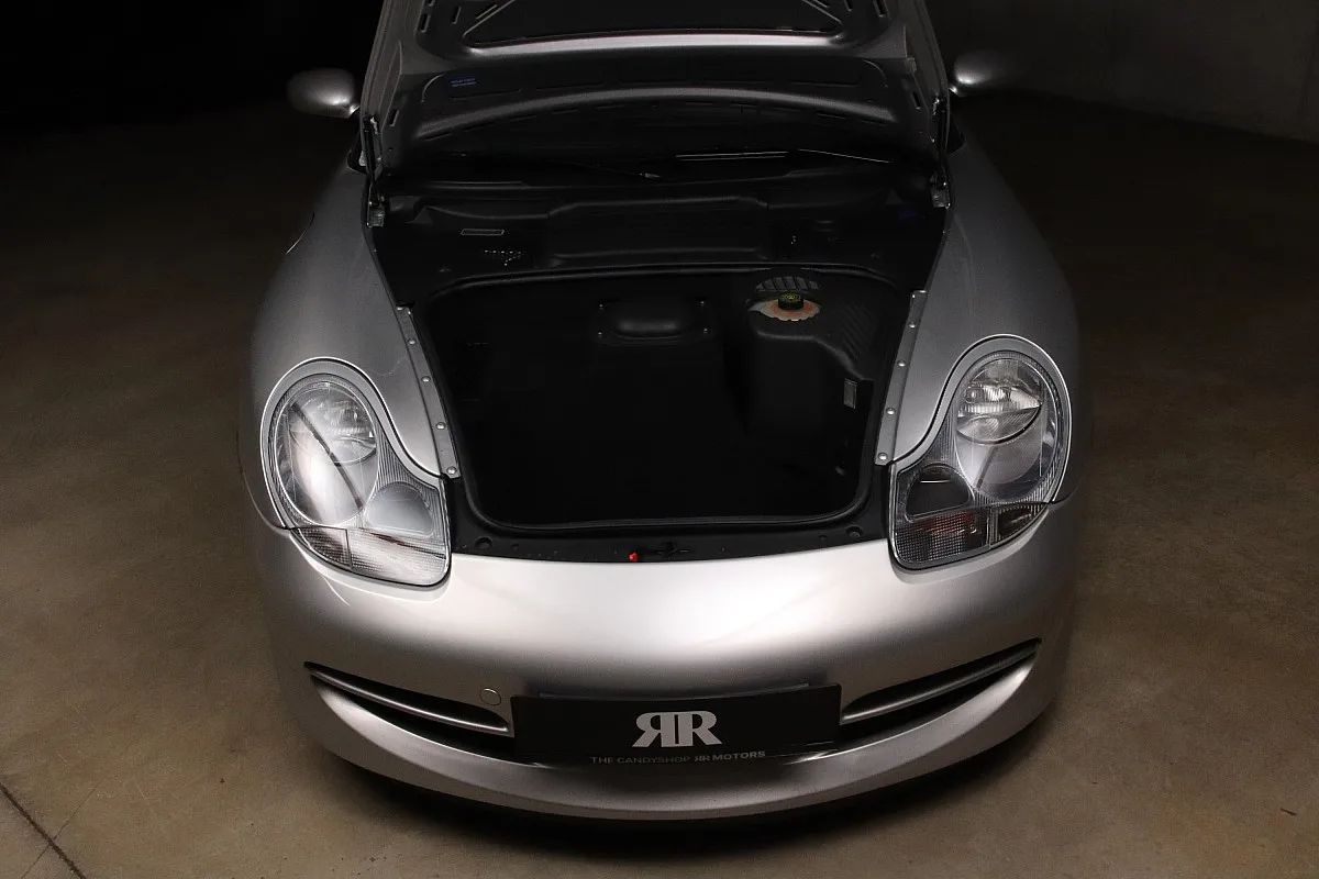 2000 Porsche 911 GT3 series 2 offered by a specialist dealer in Unterweitersdorf, Austria, photo 9 of 15