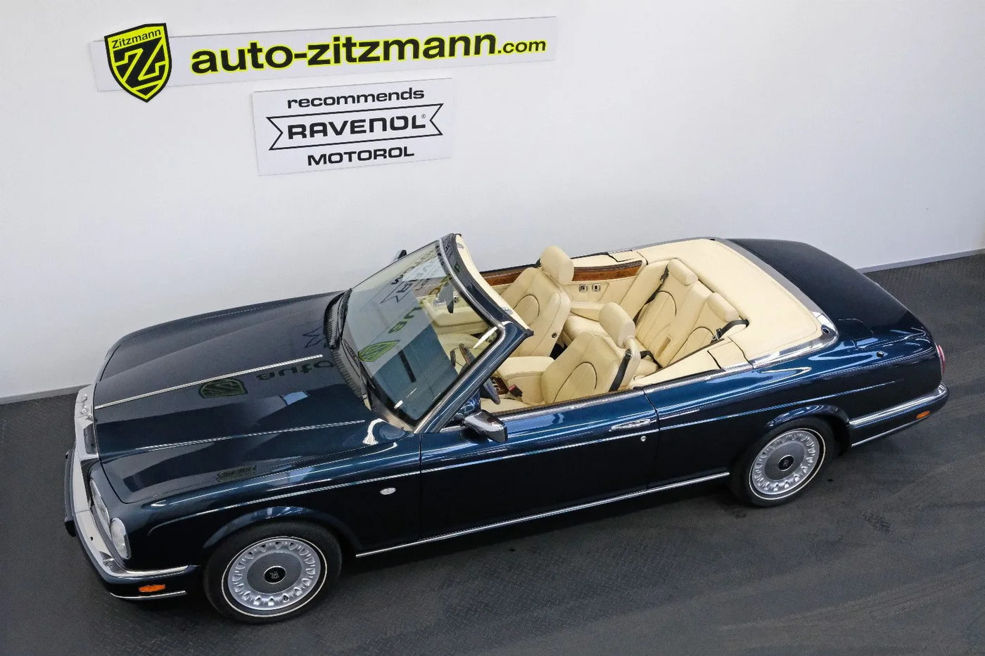 2000 Rolls-Royce Corniche V offered by a specialist dealer in Nuremberg, Germany, photo 4 of 15