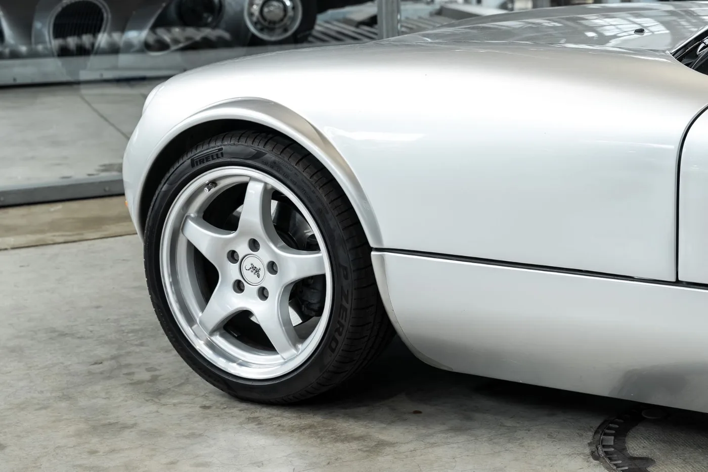 2000 Wiesmann MF3 Roadster offered by a specialist dealer in Neuss, Germany, photo 8 of 25