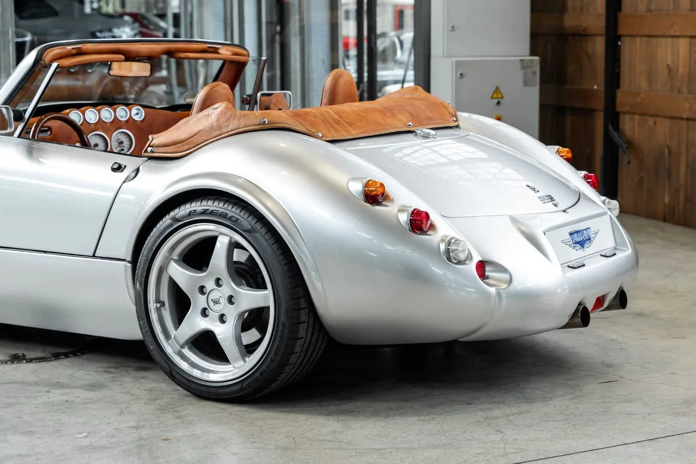 2000 Wiesmann MF3 Roadster offered by a specialist dealer in Neuss, Germany, photo 9 of 25