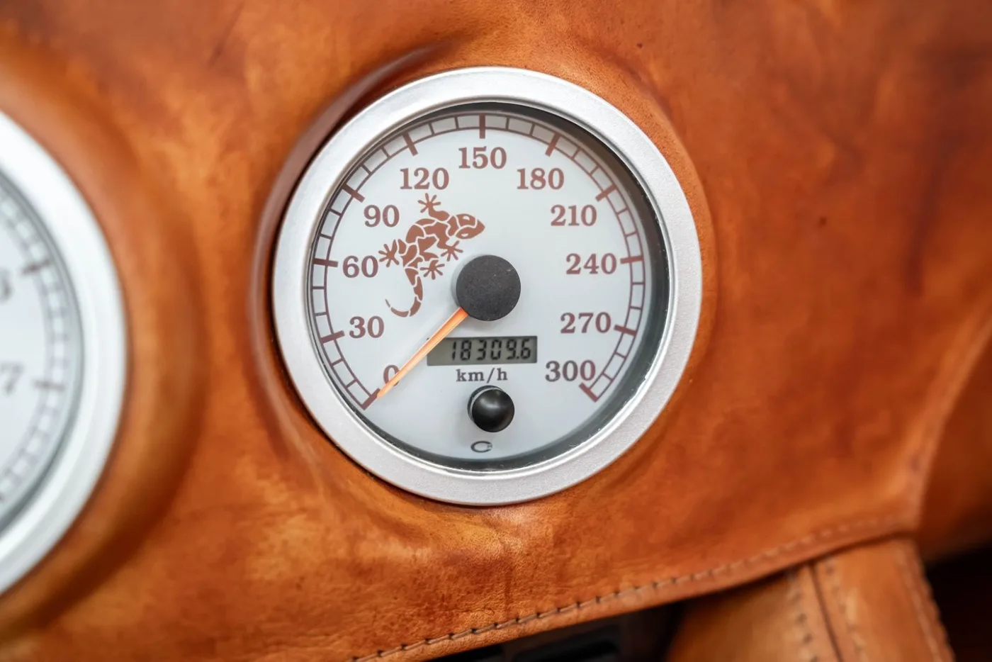2000 Wiesmann MF3 Roadster offered by a specialist dealer in Neuss, Germany, photo 19 of 25
