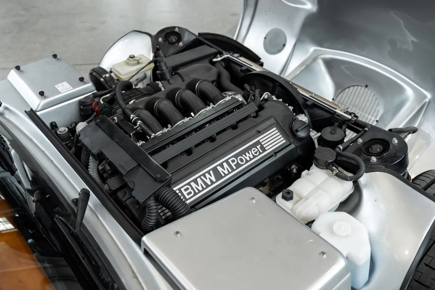 2000 Wiesmann MF3 Roadster offered by a specialist dealer in Neuss, Germany, photo 24 of 25