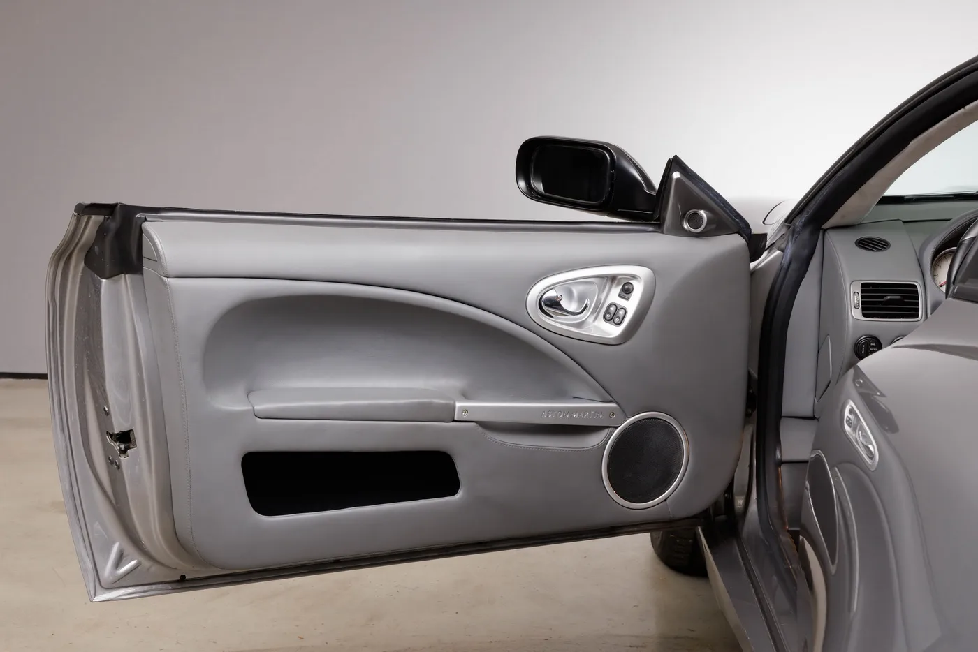 2001 Aston Martin V12 Vanquish, 16/29
