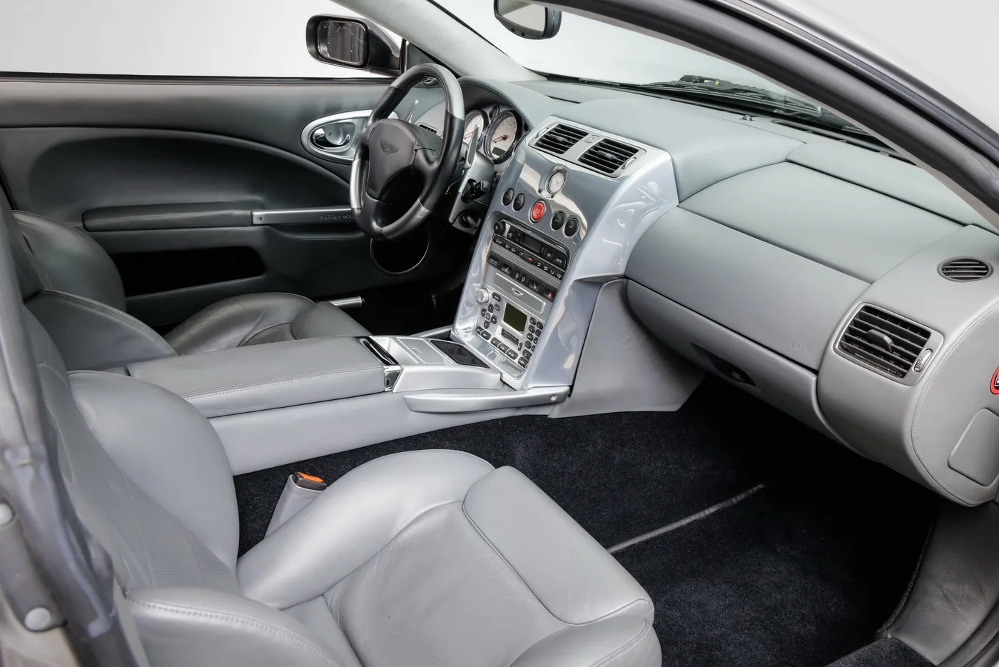 2001 Aston Martin V12 Vanquish, 21/29