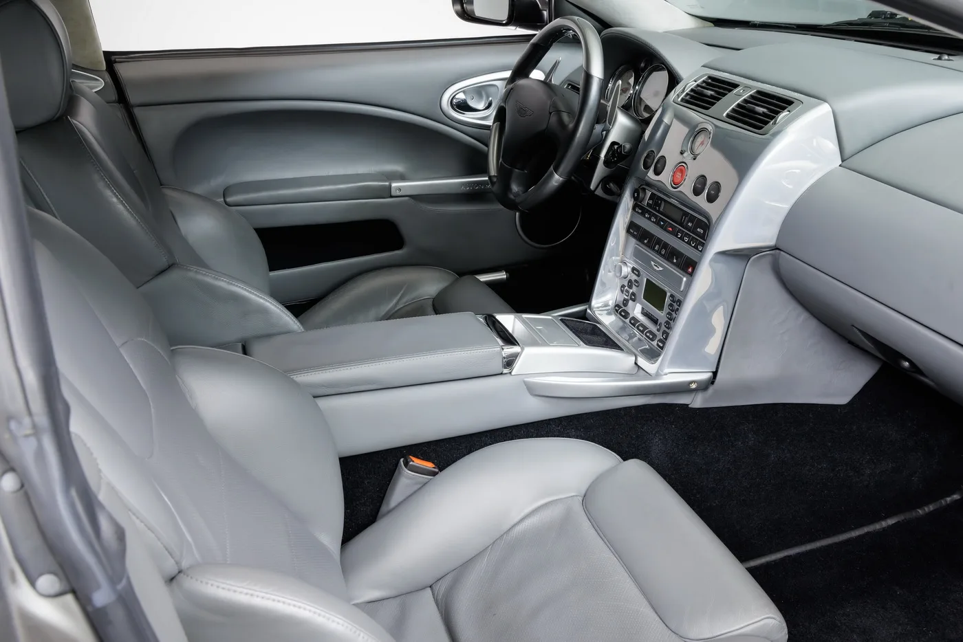 2001 Aston Martin V12 Vanquish, 22/29