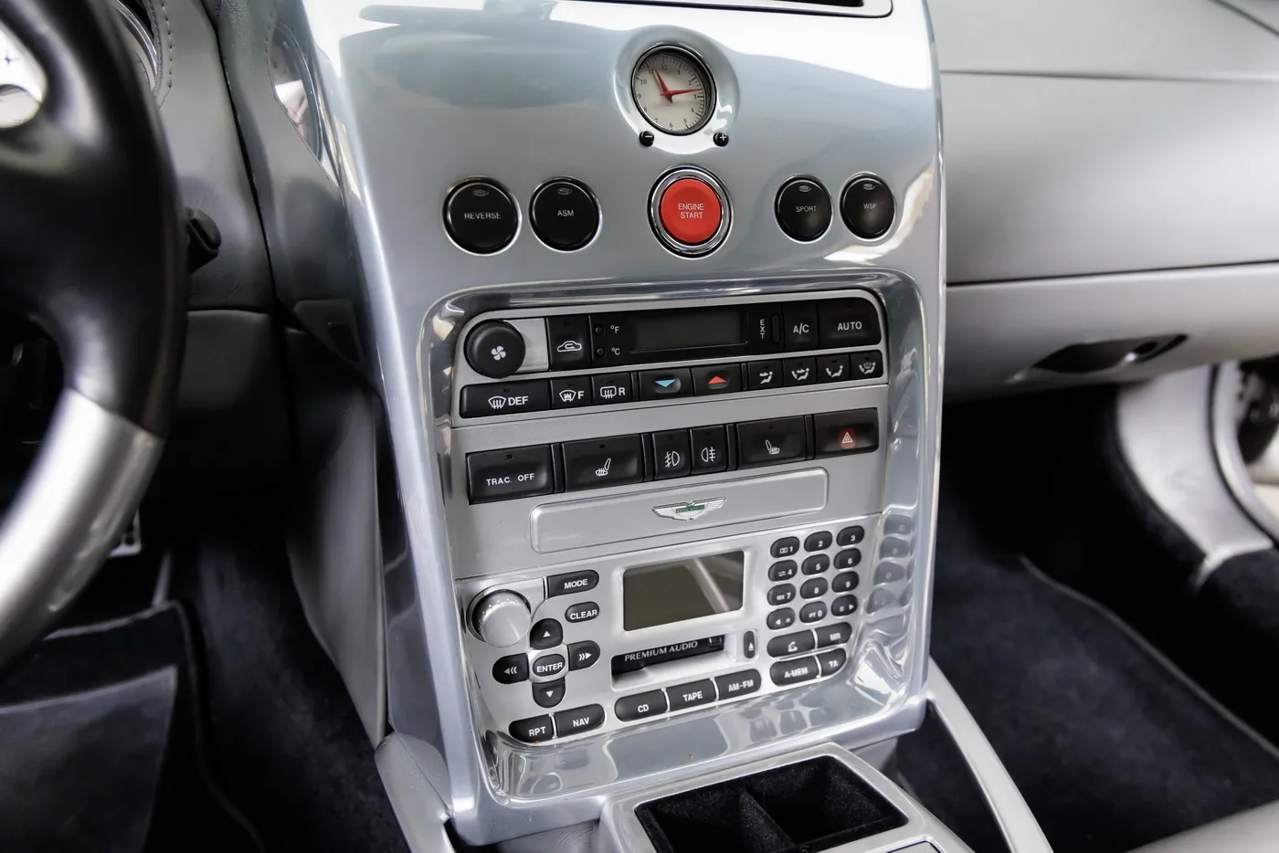 2001 Aston Martin V12 Vanquish, 26/29