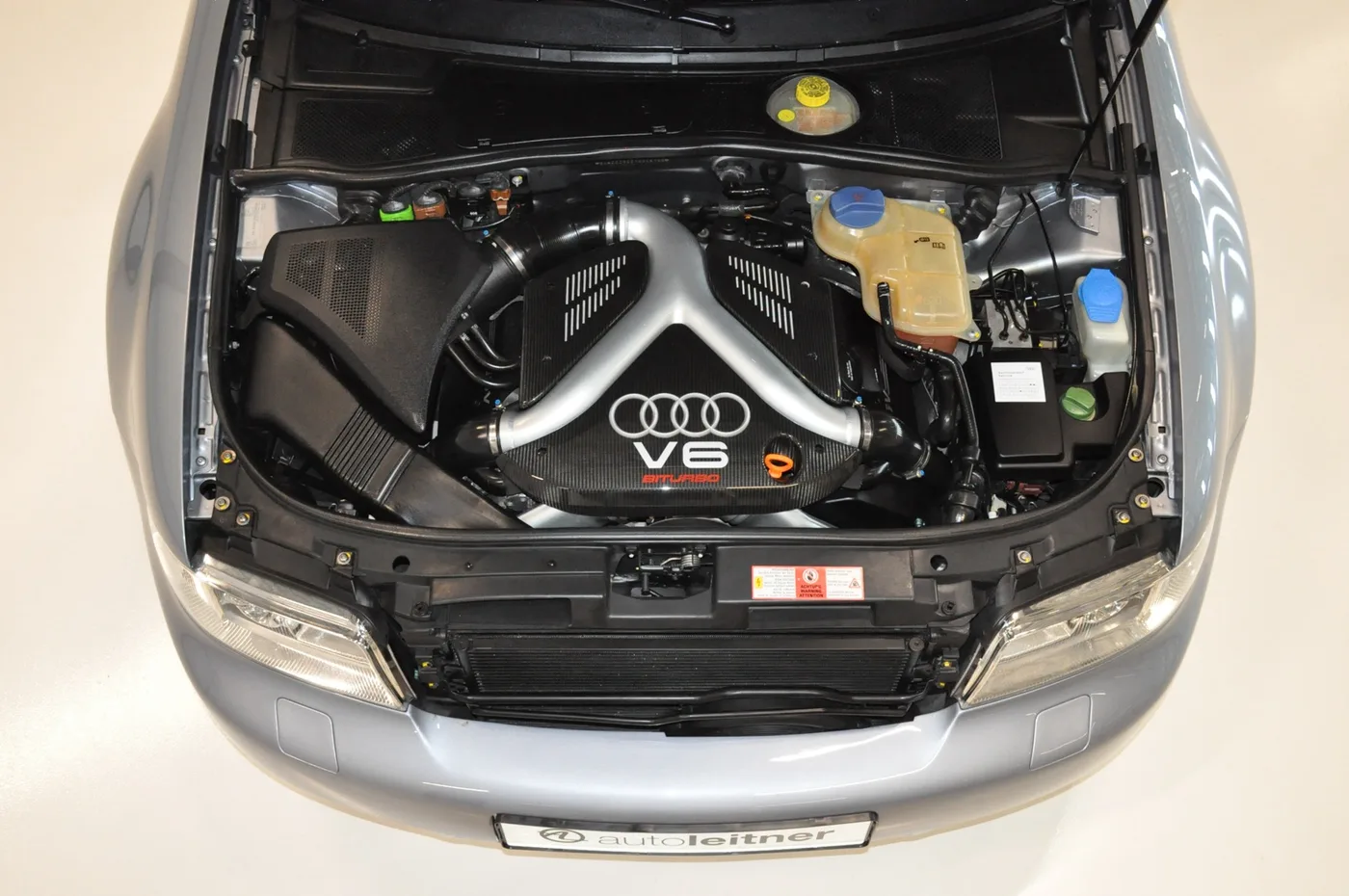 2001 Audi RS4 Avant offered by a collector car dealer in Alkmaar, Netherlands, photo 5 of 25