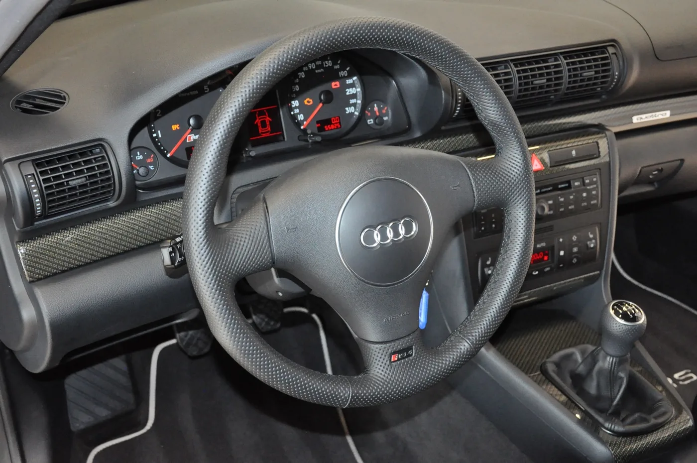 2001 Audi RS4 Avant offered by a collector car dealer in Alkmaar, Netherlands, photo 16 of 25
