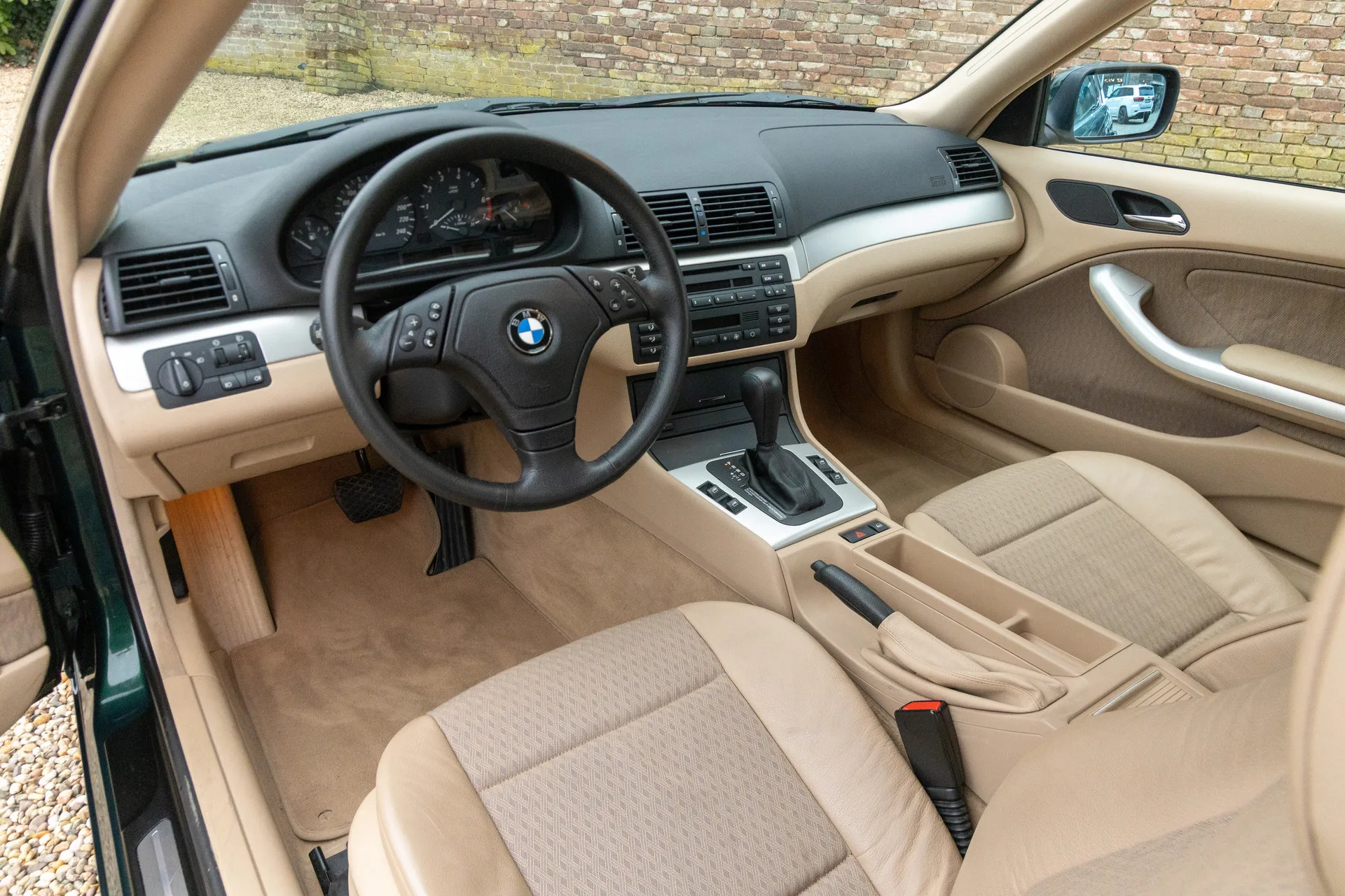 2001 BMW 3 Series 323Ci Coupé, 3/30