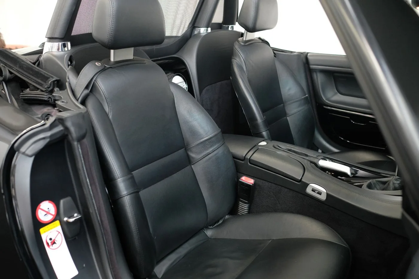 2001 BMW Z8 offered by a specialist dealer in Nuremberg, Germany, photo 14 of 15