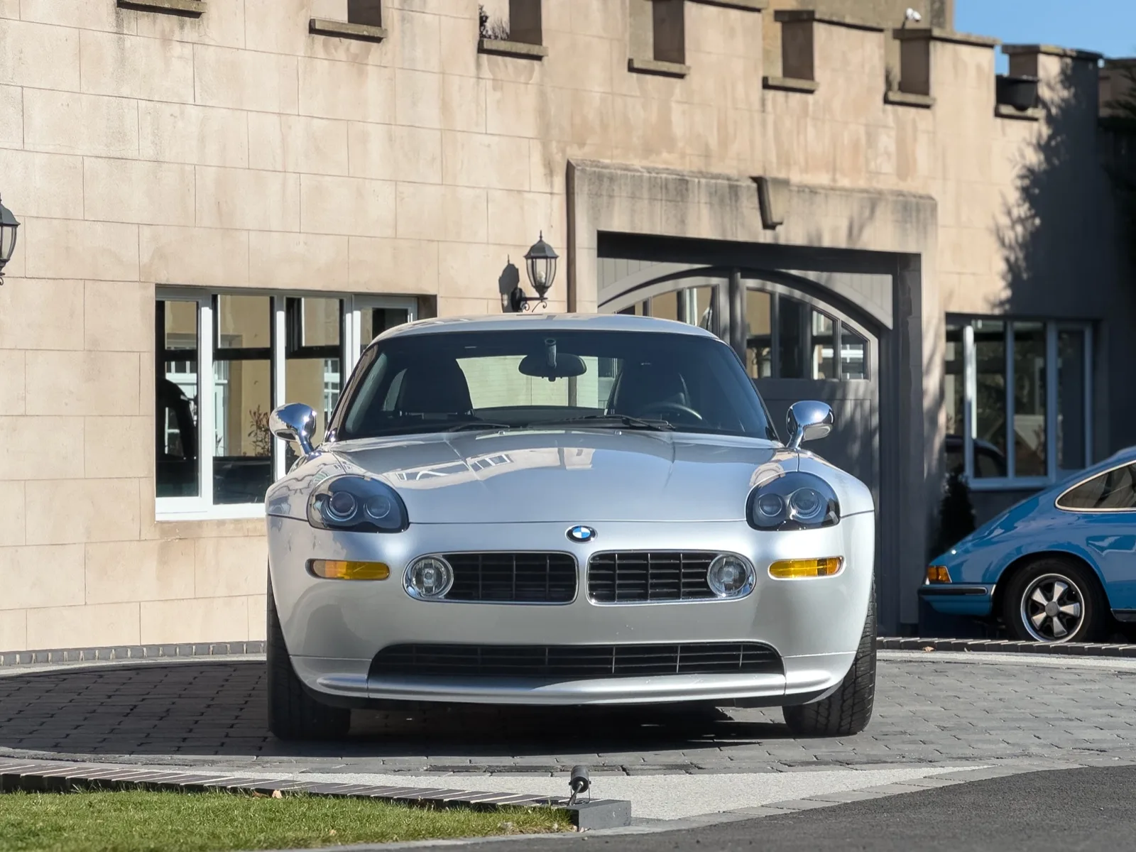 2001 BMW Z8, 2/6