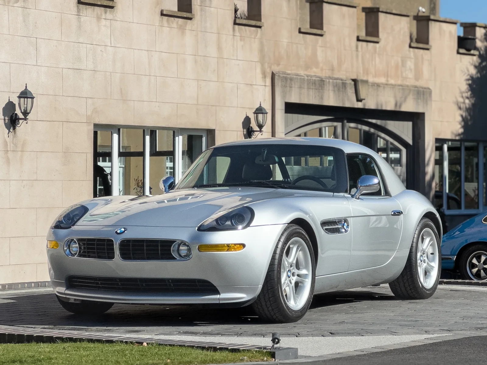 2001 BMW Z8, 3/6