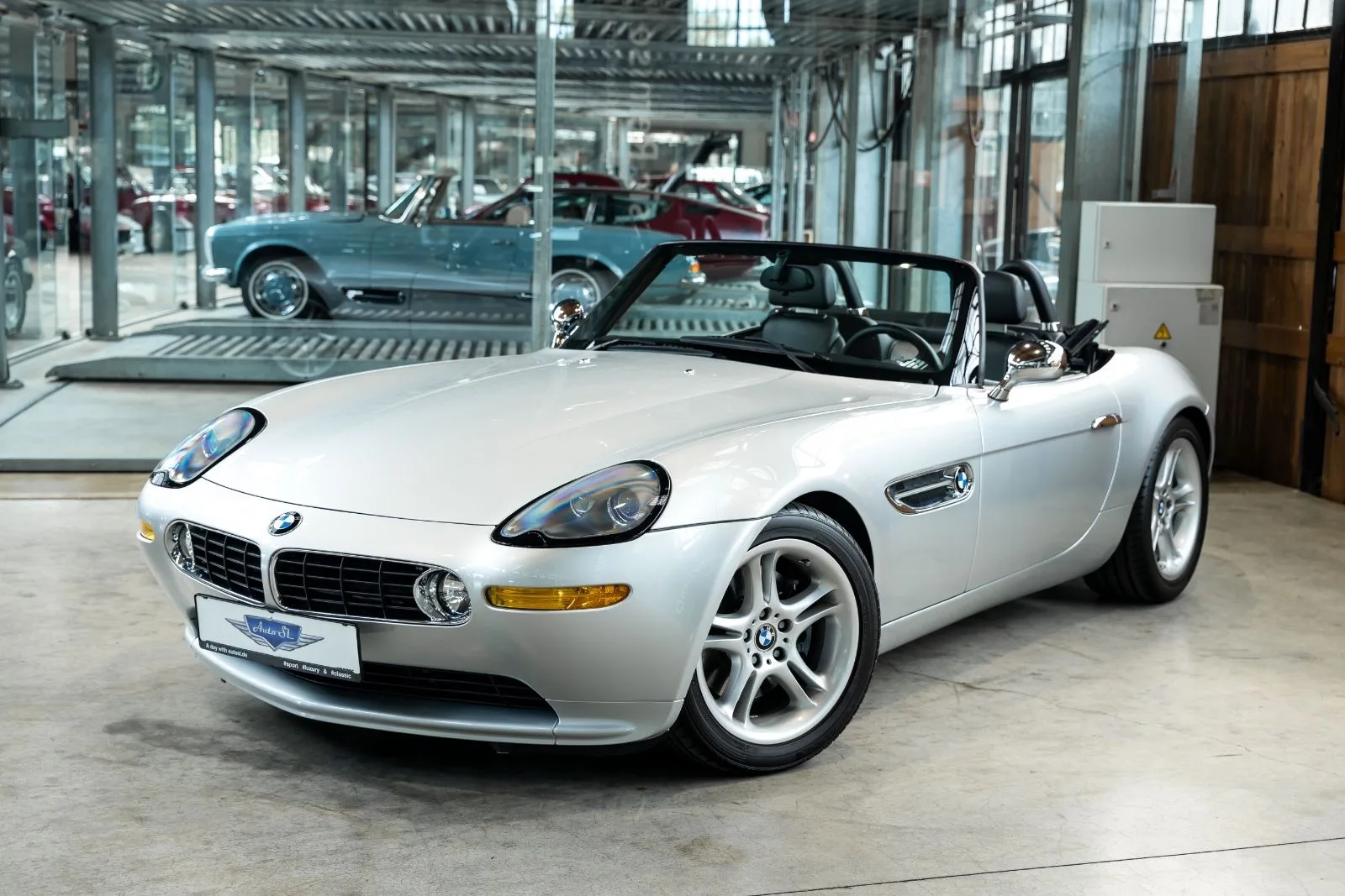 2001 BMW Z8 Roadster angeboten von einem Fachhändler in Neuss, Deutschland, Hauptfoto