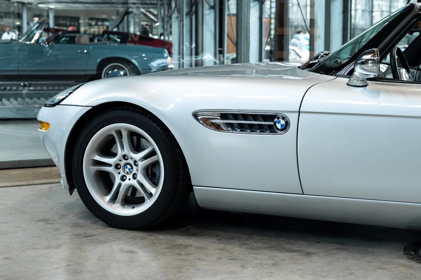 2001 BMW Z8 Roadster angeboten von einem Fachhändler in Neuss, Deutschland, Foto 8 von 10