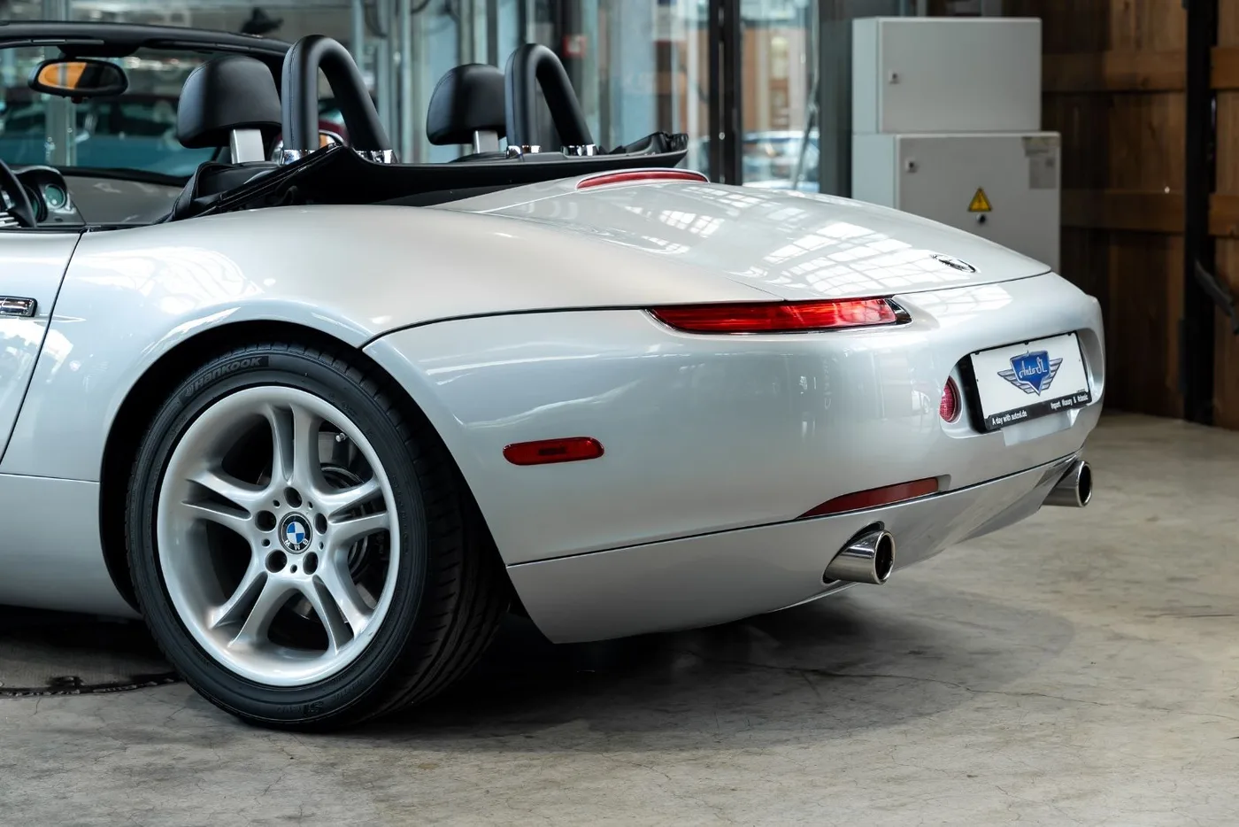 2001 BMW Z8 Roadster angeboten von einem Fachhändler in Neuss, Deutschland, Foto 9 von 10