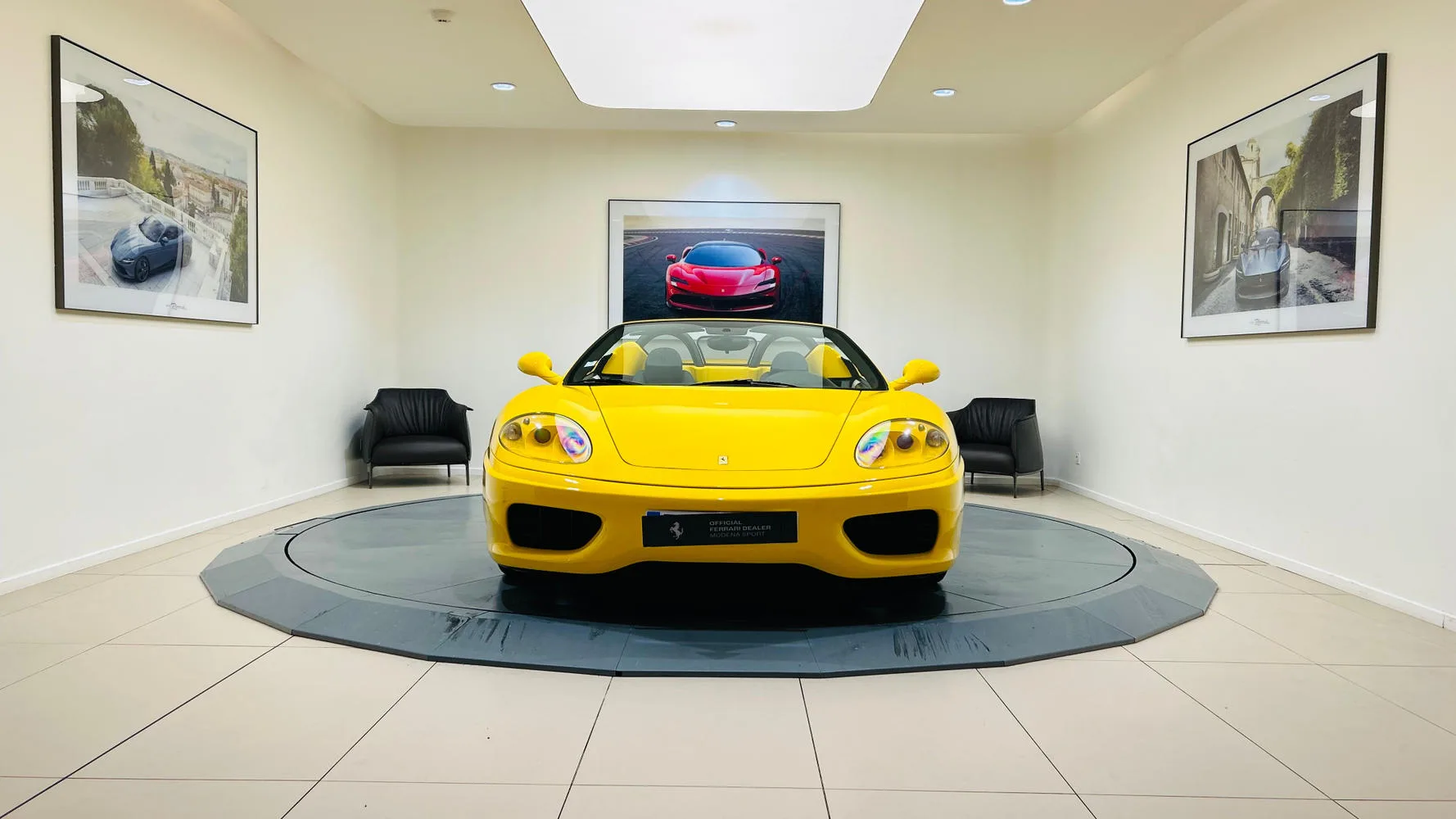 2001 Ferrari 360 Spider proposée par un concessionnaire spécialisé à Balma, France, photo principale