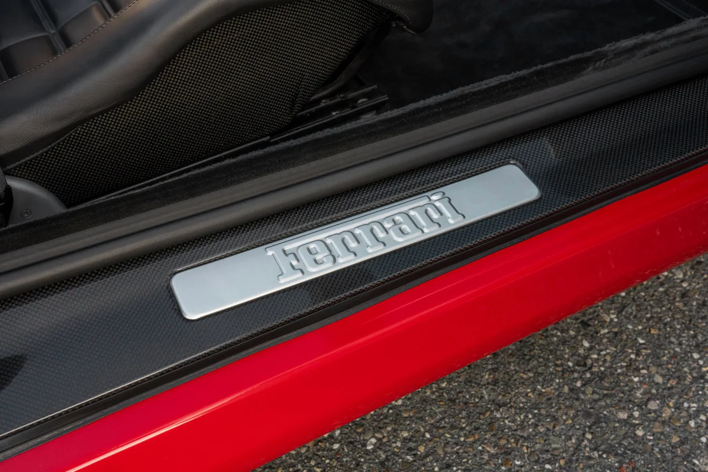 2001 Ferrari 550 Barchetta Pininfarina offered by a supercar dealer in Woerden, Netherlands, photo 20 of 25