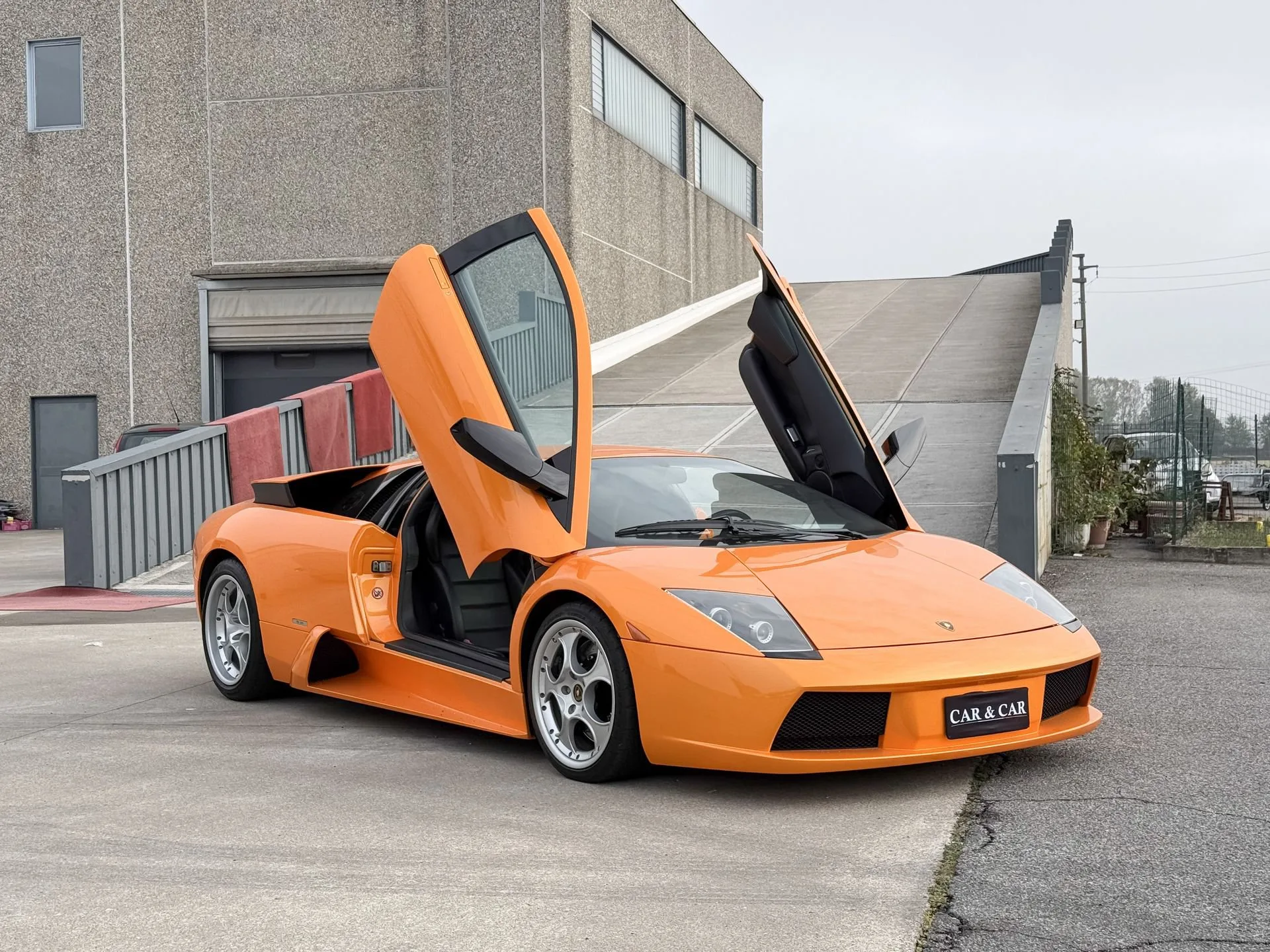 2001 Lamborghini Murciélago angeboten von einem Fachhändler in Zibido San Giacomo, Italien, Hauptfoto