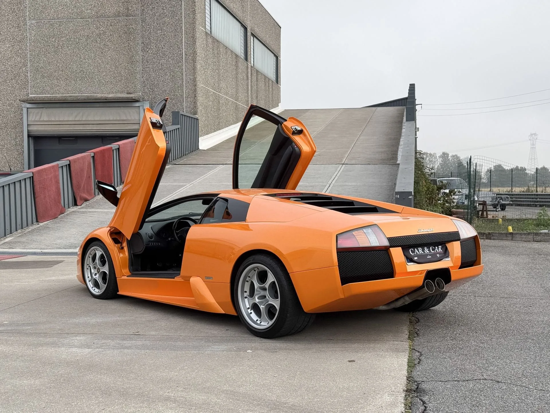 2001 Lamborghini Murciélago, 2/24