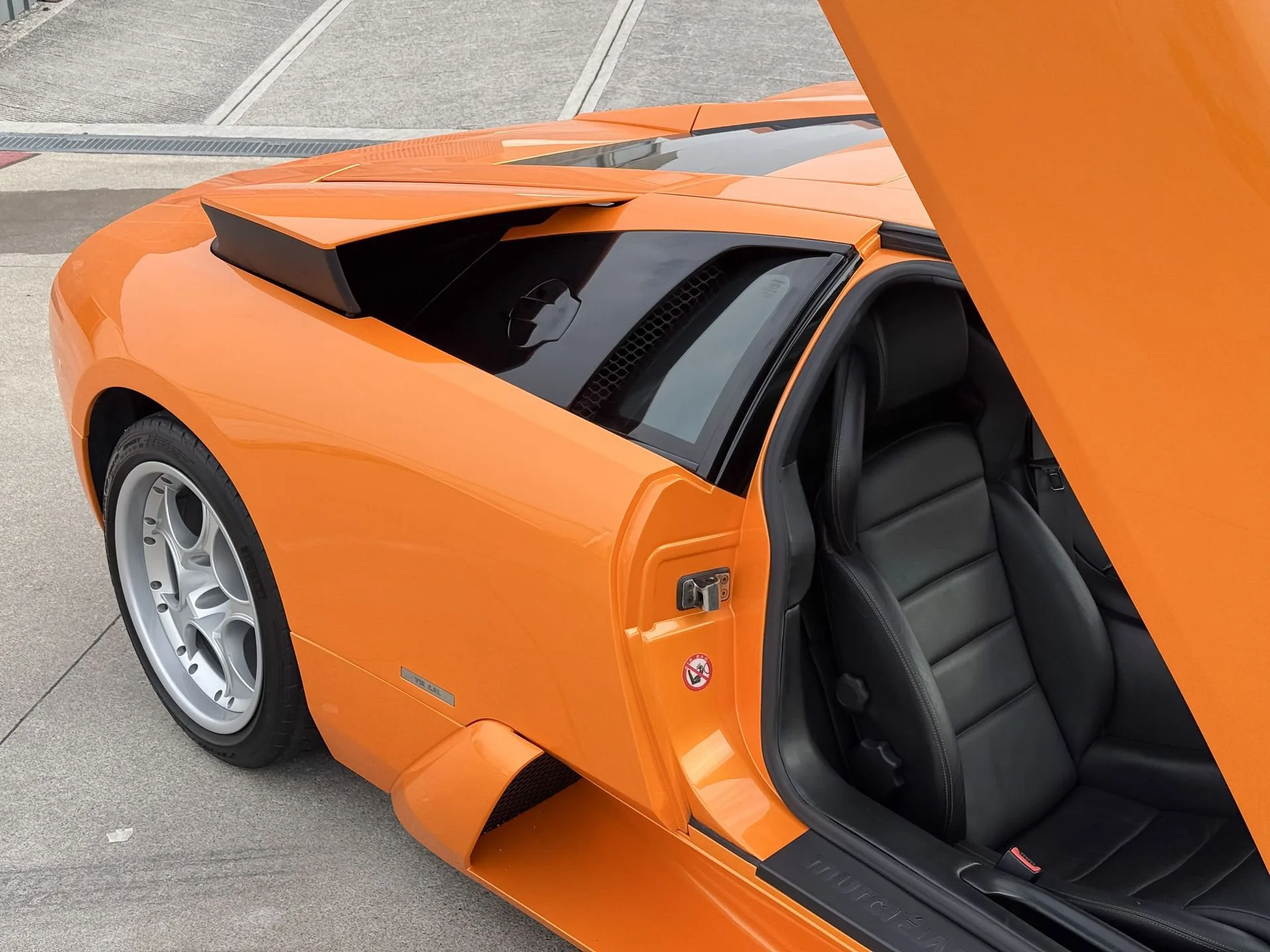 2001 Lamborghini Murciélago, 23/24