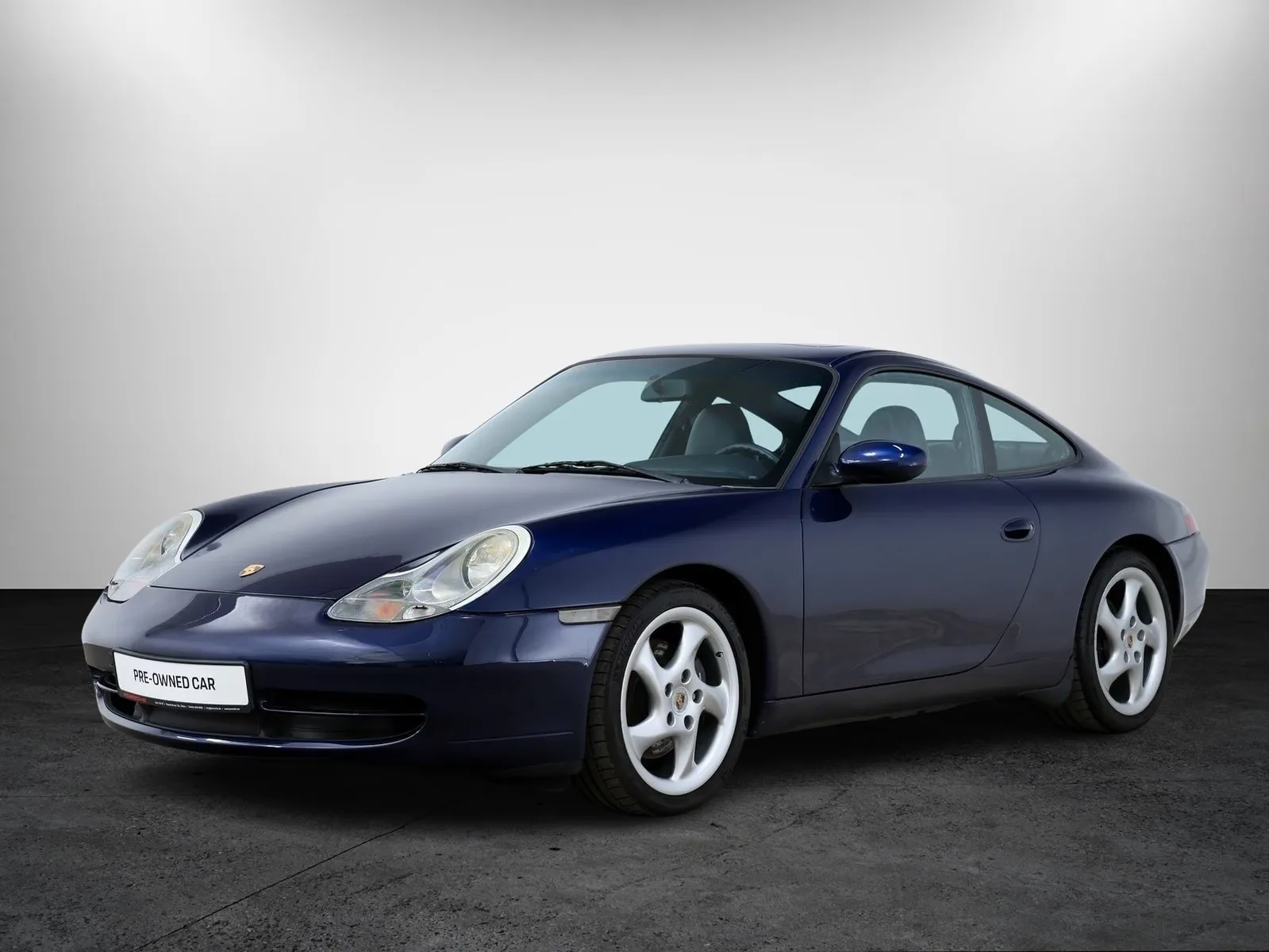 2001 Porsche 911 Carrera angeboten von einem Fachhändler in Tallinn, Estland, Hauptfoto
