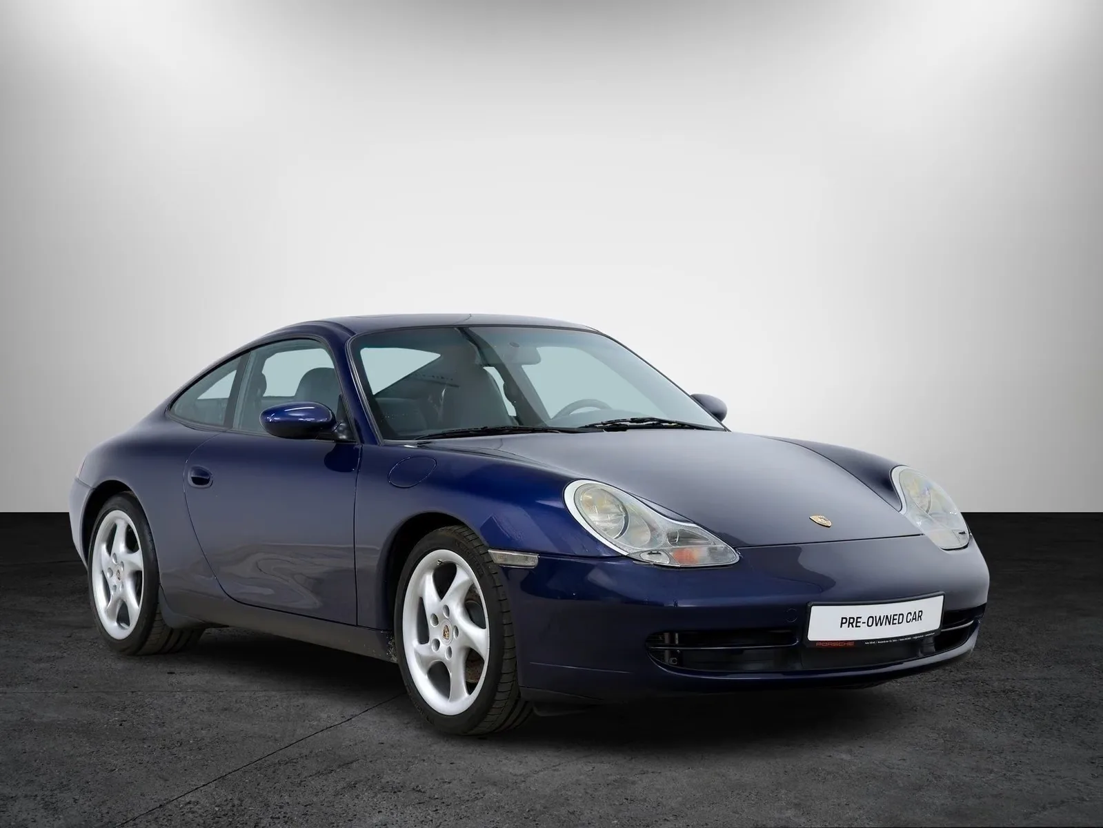2001 Porsche 911 Carrera, 3/24