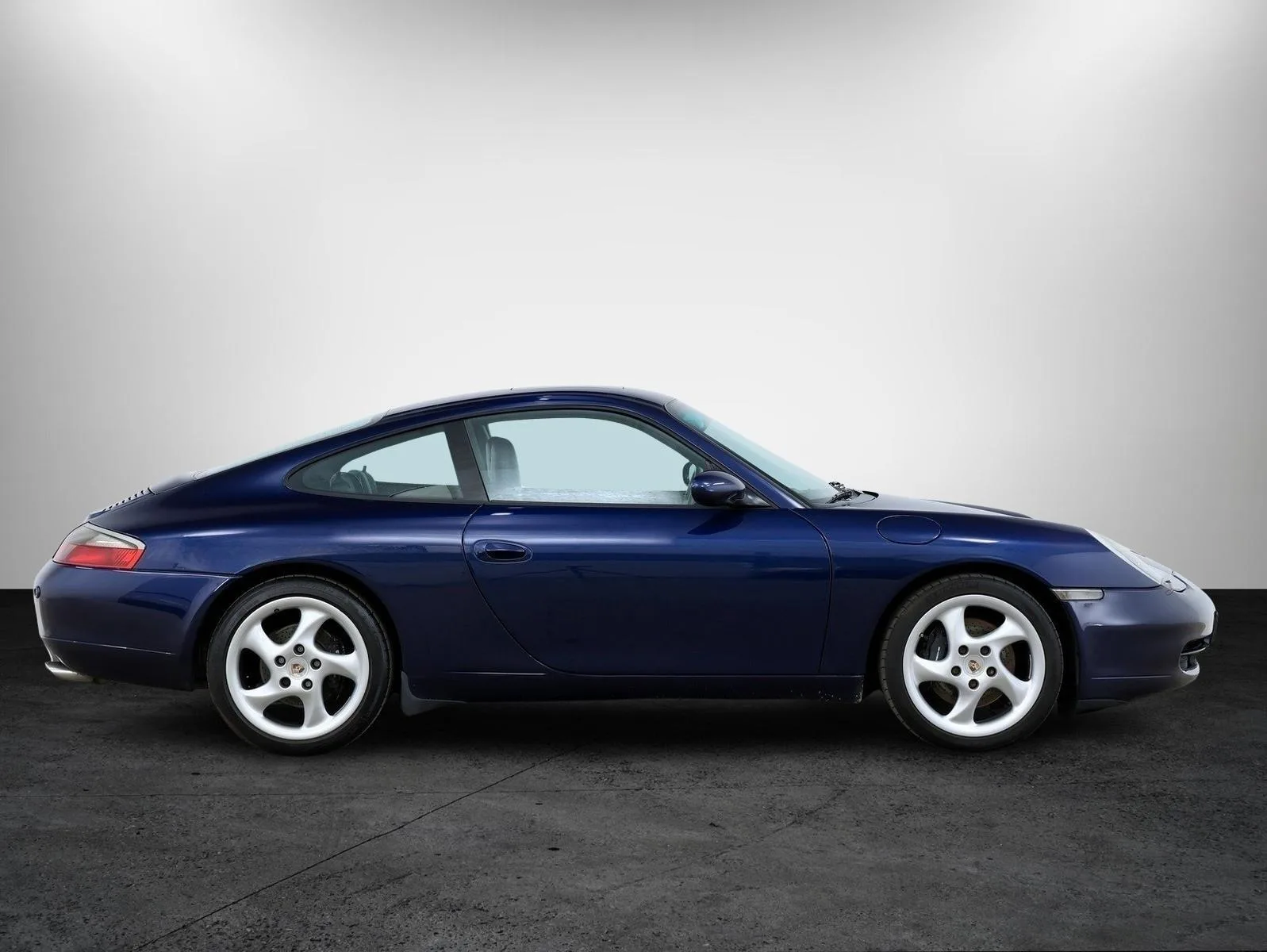 2001 Porsche 911 Carrera, 8/24