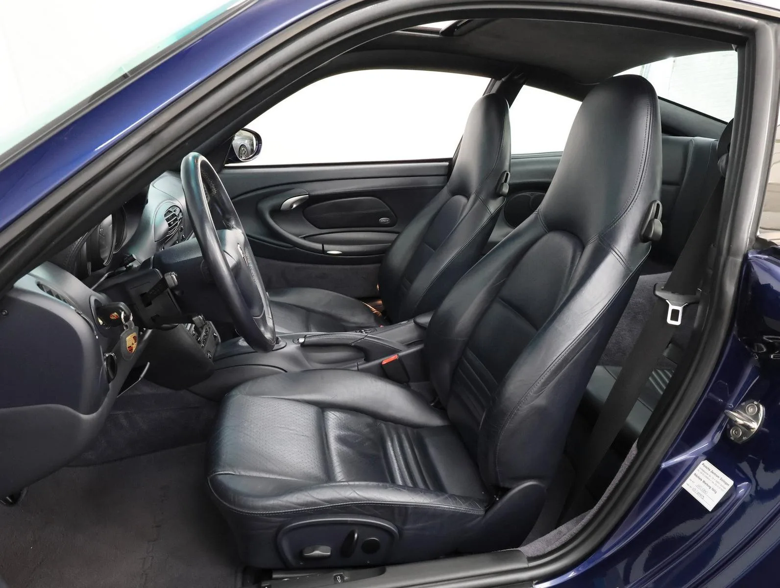 2001 Porsche 911 Carrera, 9/24