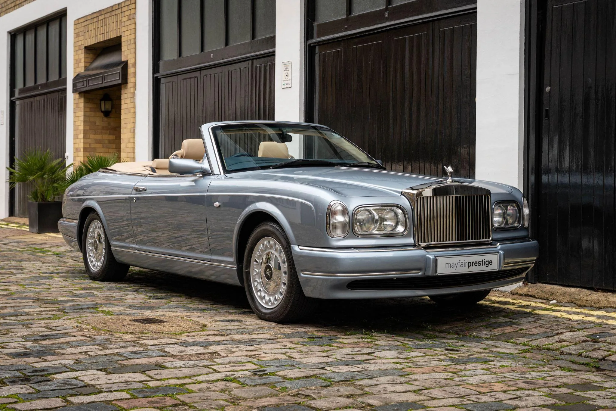 2001 Rolls-Royce Corniche V, 3/30