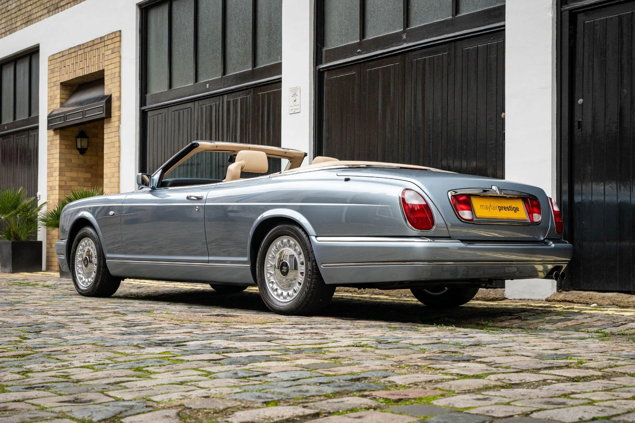 2001 Rolls-Royce Corniche V, 21/30
