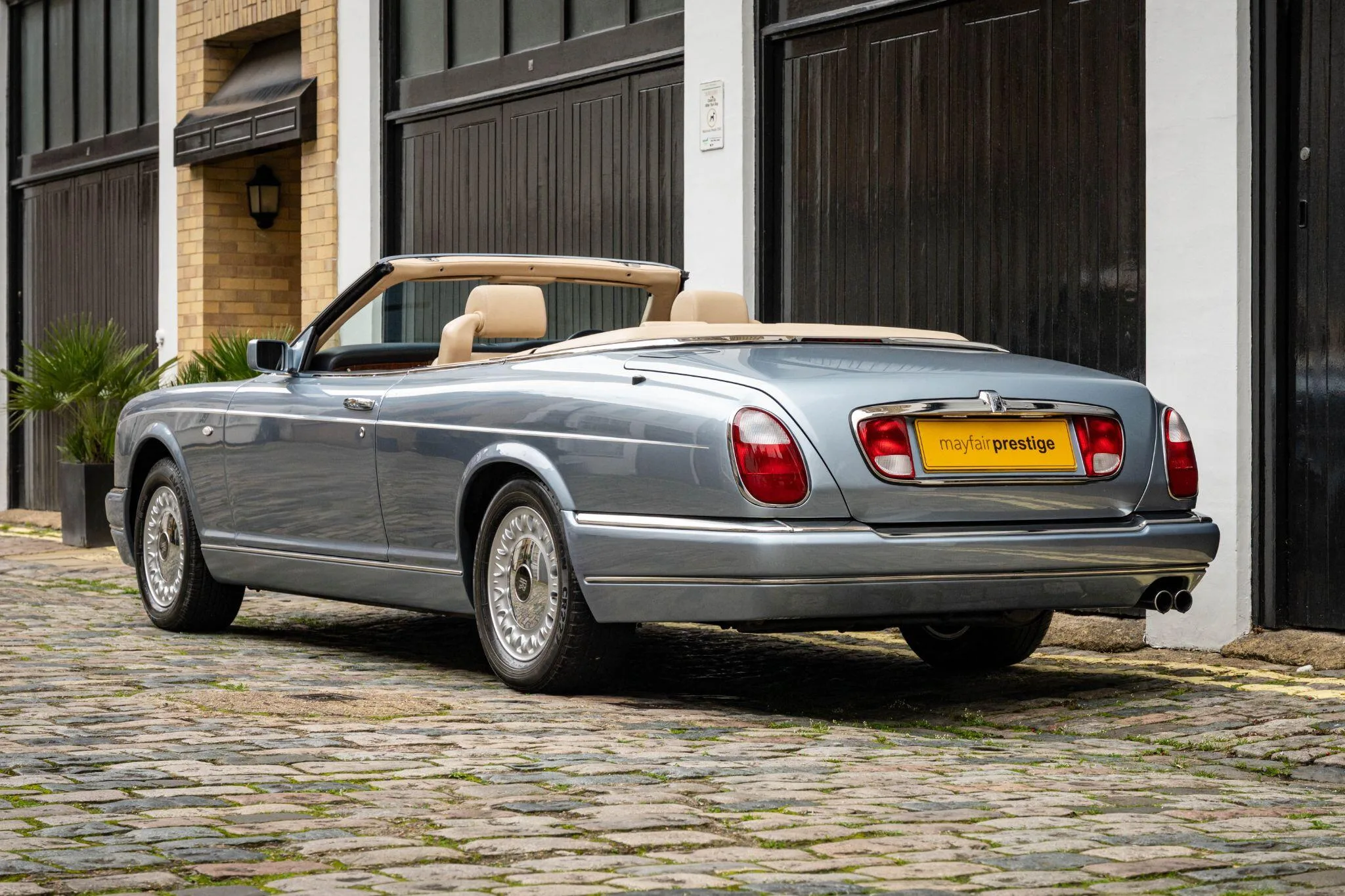 2001 Rolls-Royce Corniche V, 22/30