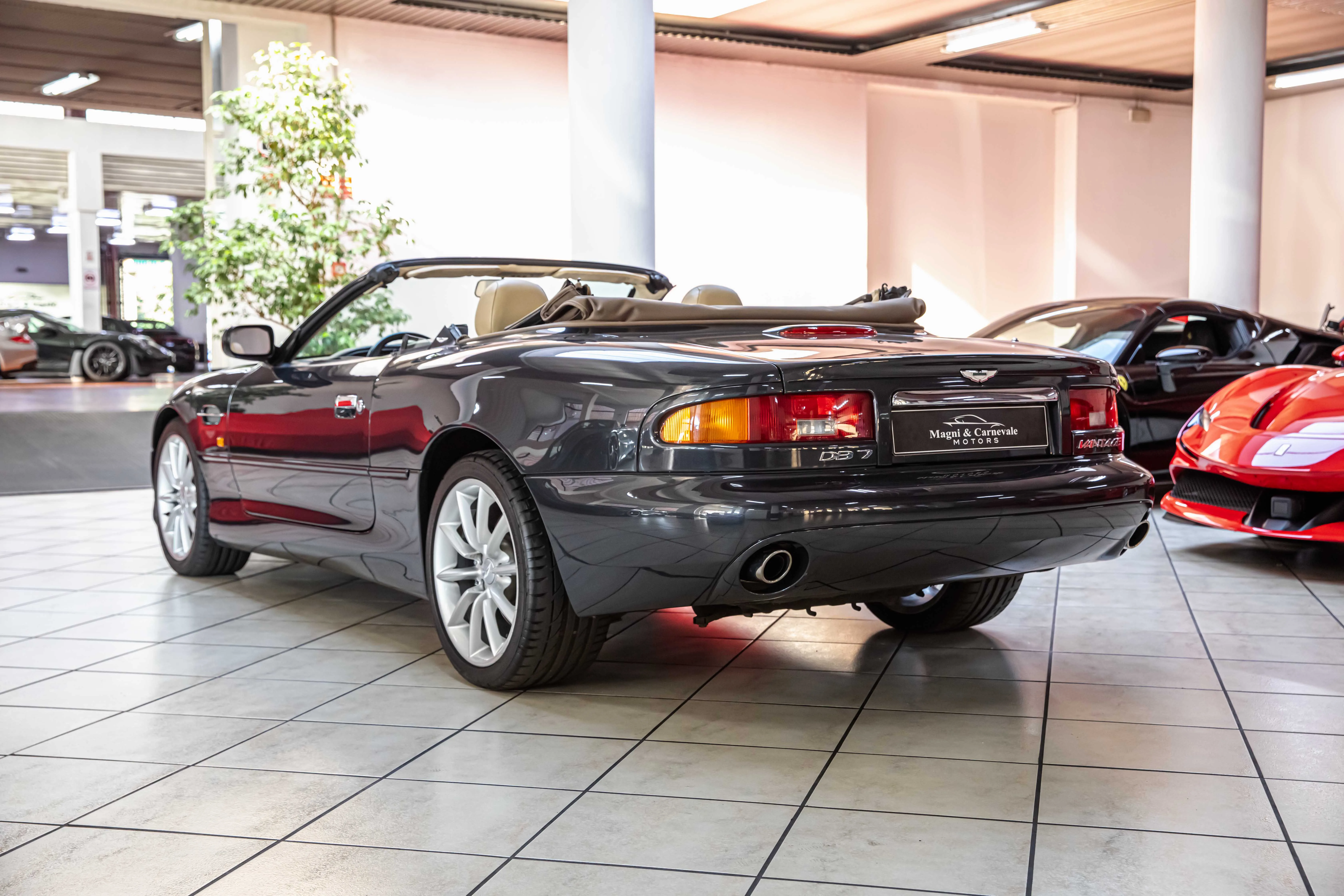 2002 Aston Martin DB7 Vantage Volante, 10/30