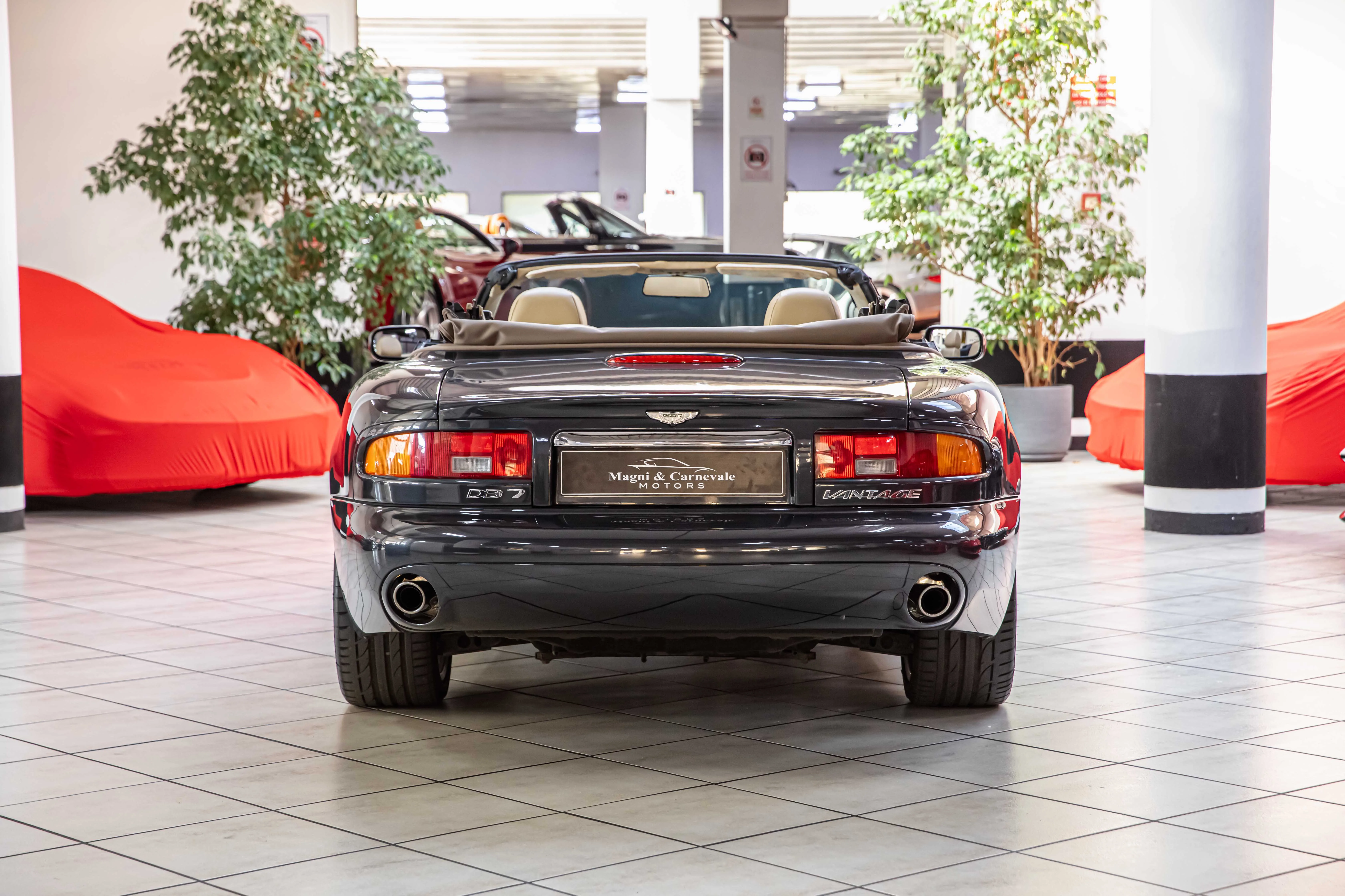 2002 Aston Martin DB7 Vantage Volante, 11/30