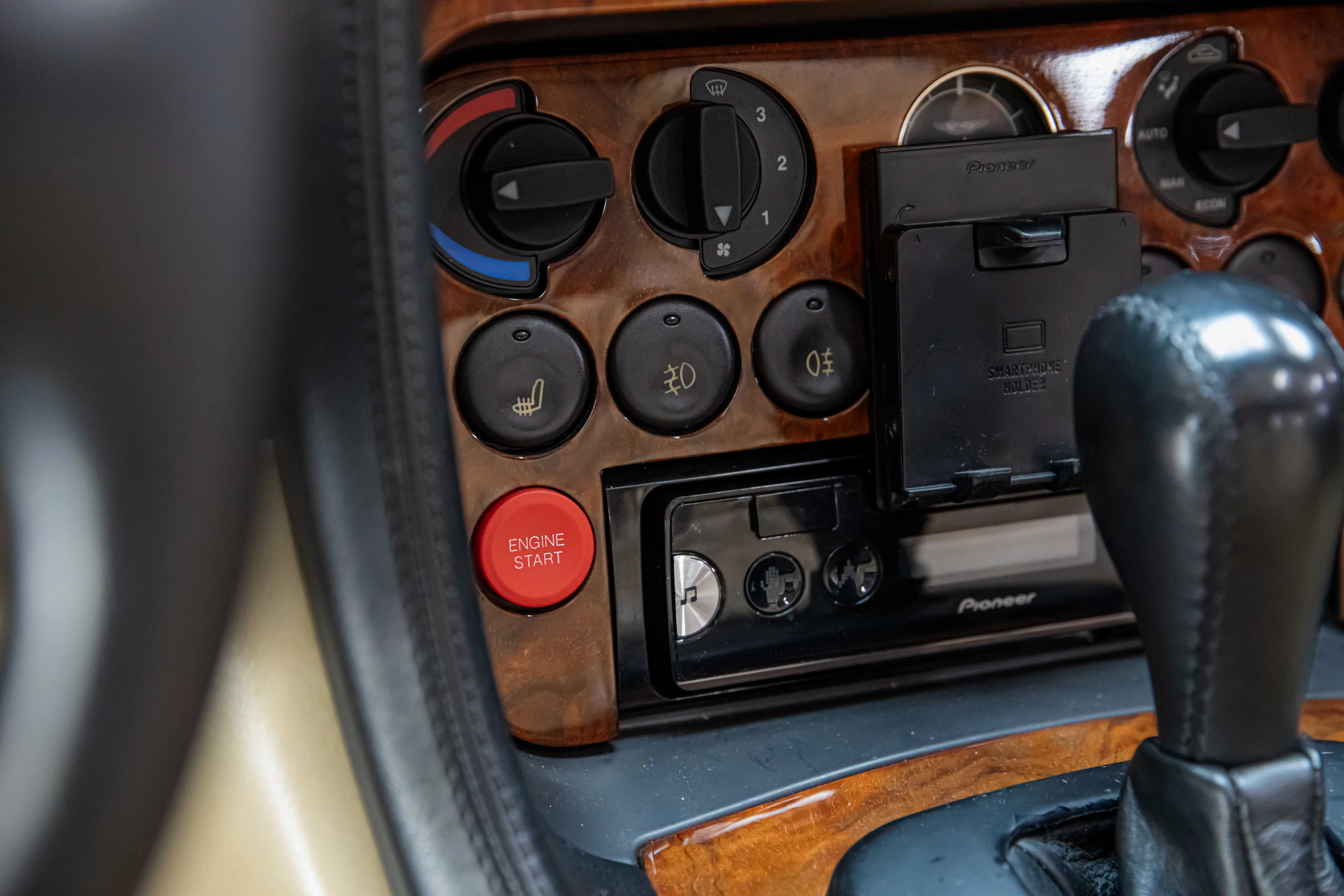 2002 Aston Martin DB7 Vantage Volante, 22/30