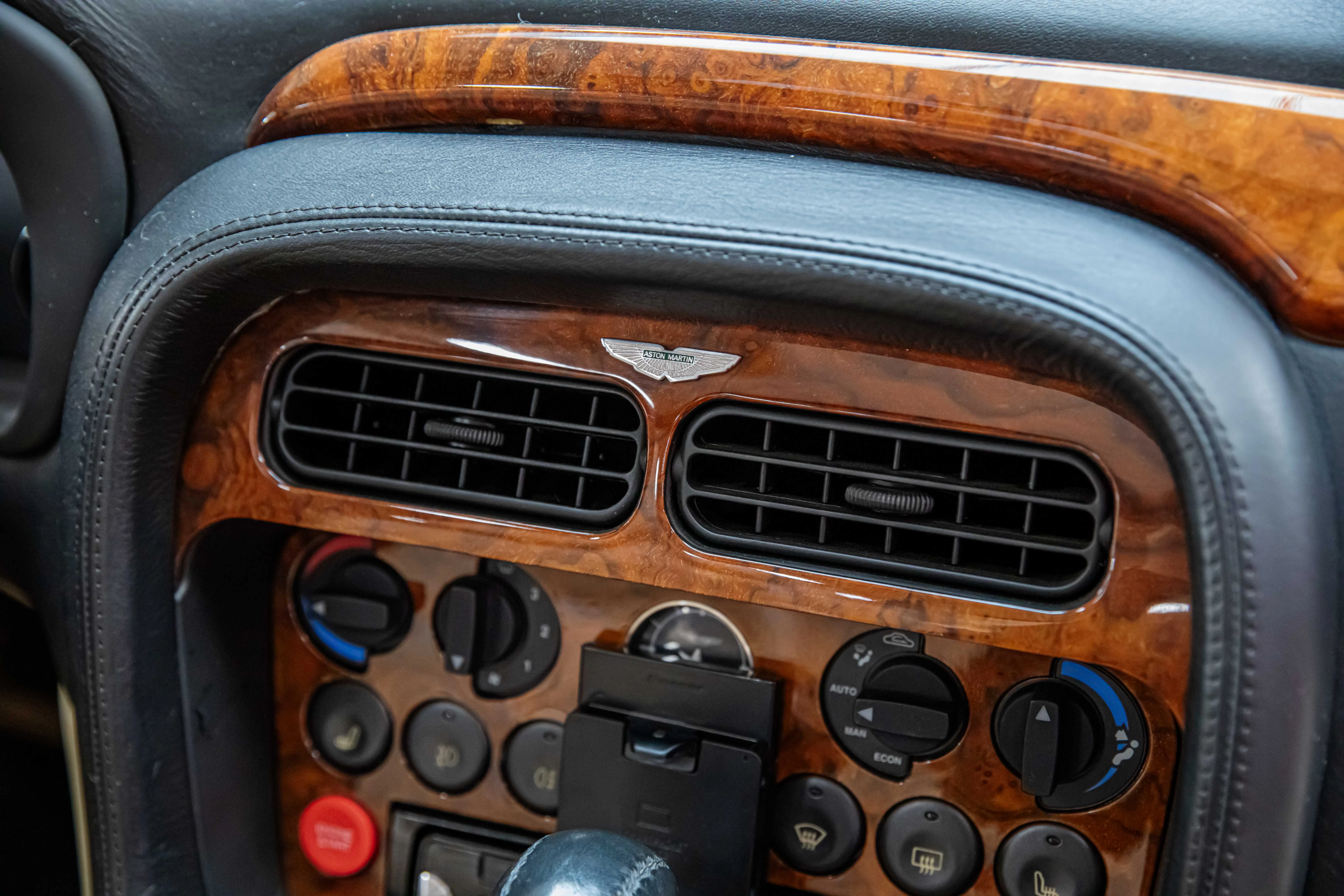 2002 Aston Martin DB7 Vantage Volante, 23/30