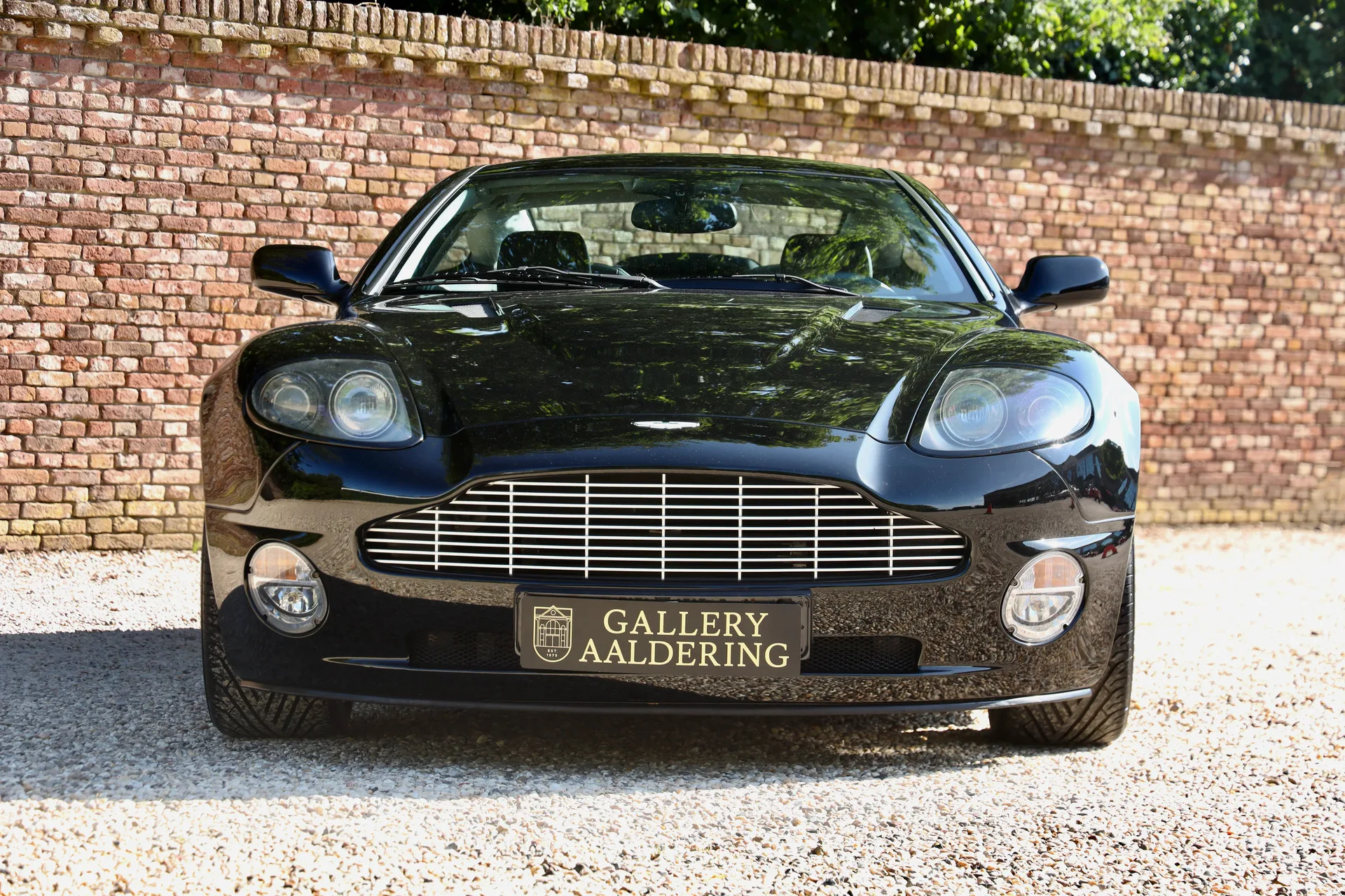 2002 Aston Martin V12 Vanquish, 5/30