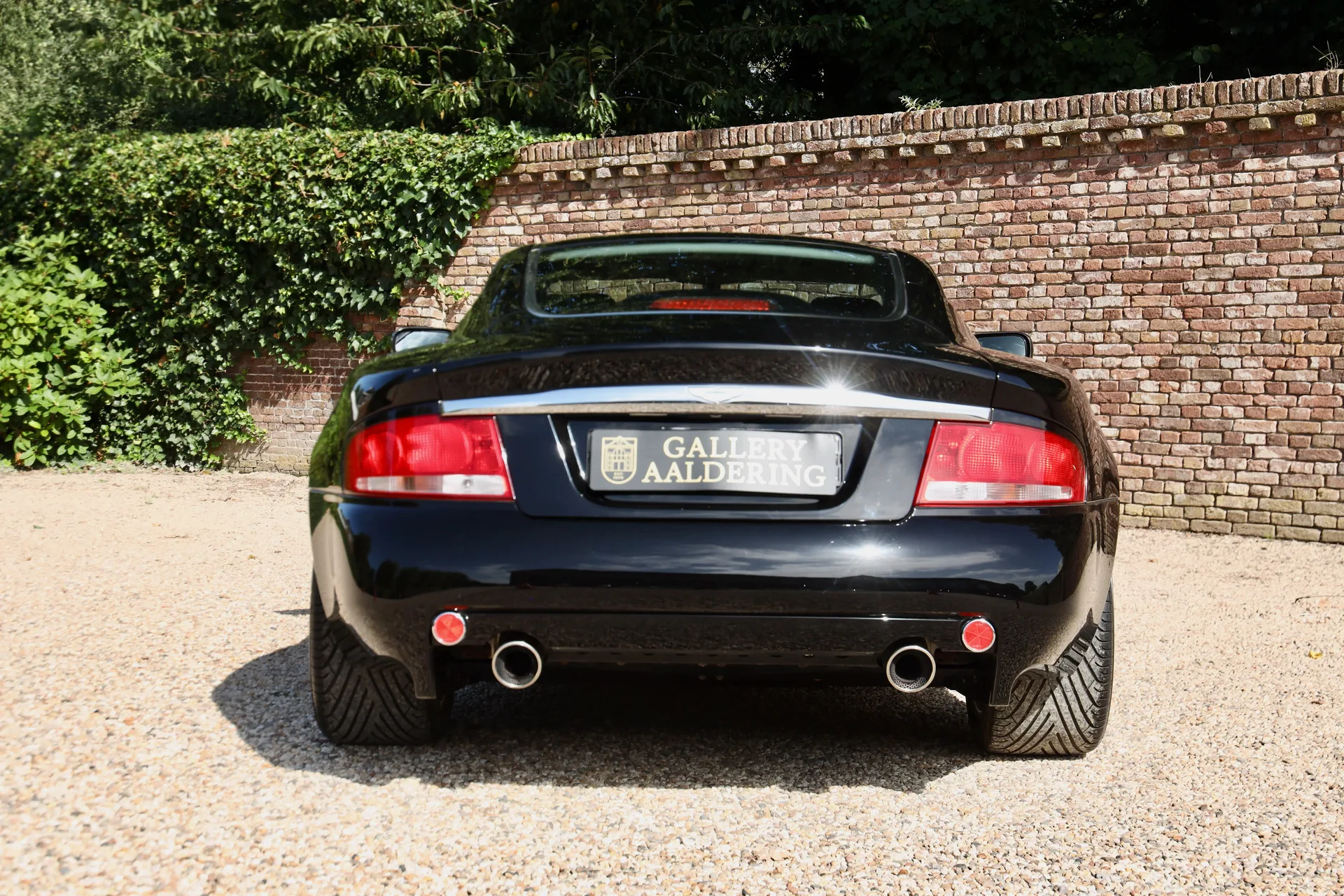 2002 Aston Martin V12 Vanquish, 6/30