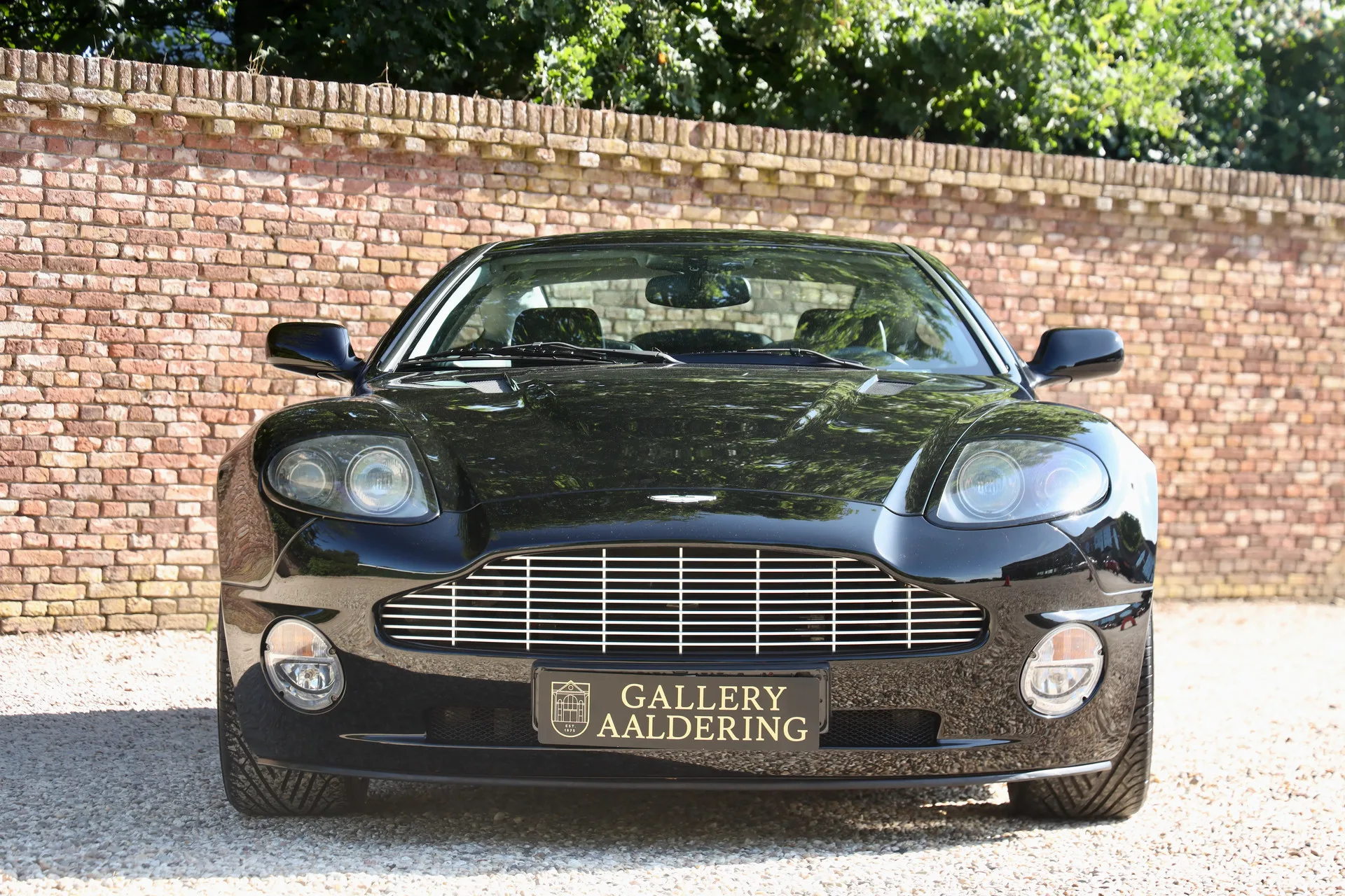 2002 Aston Martin V12 Vanquish, 18/30