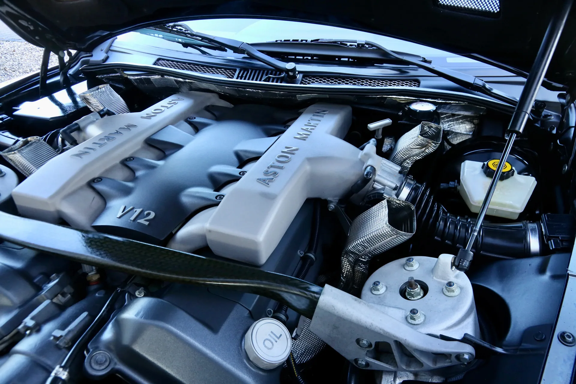 2002 Aston Martin V12 Vanquish, 23/30