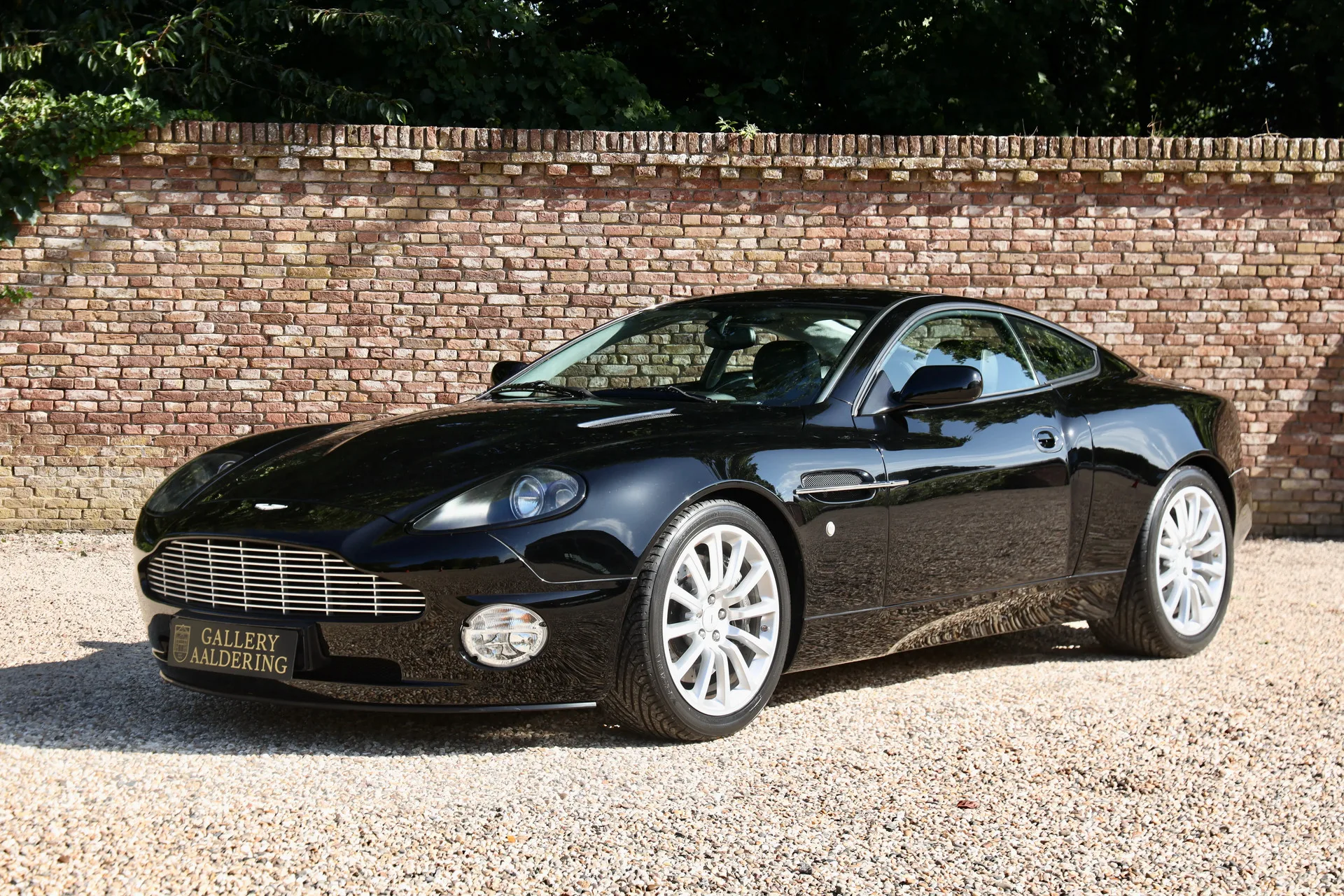 2002 Aston Martin V12 Vanquish, 25/30