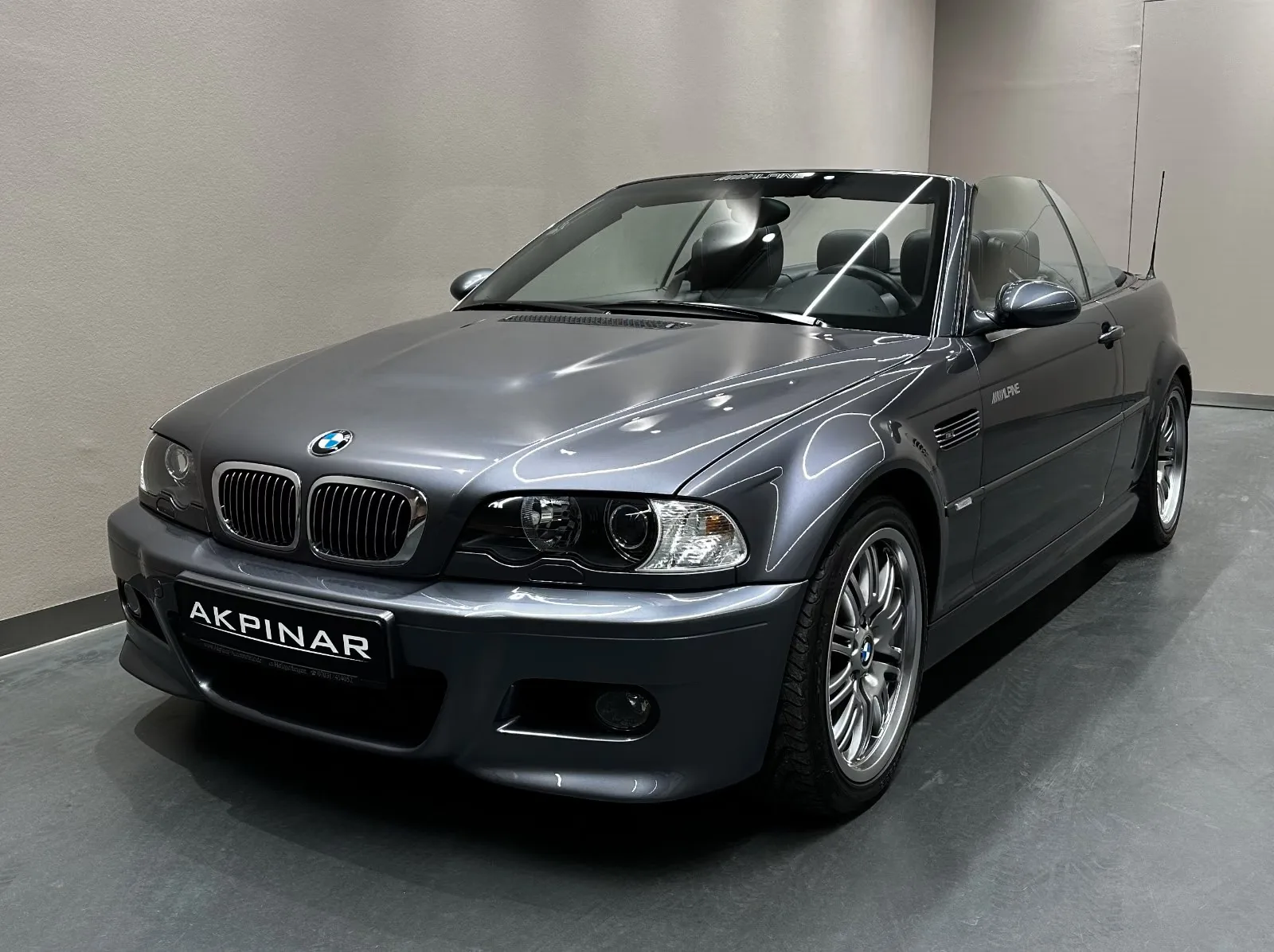 2002 BMW M3 Cabriolet proposée par un concessionnaire spécialisé à Holzgerlingen, Allemagne, photo principale