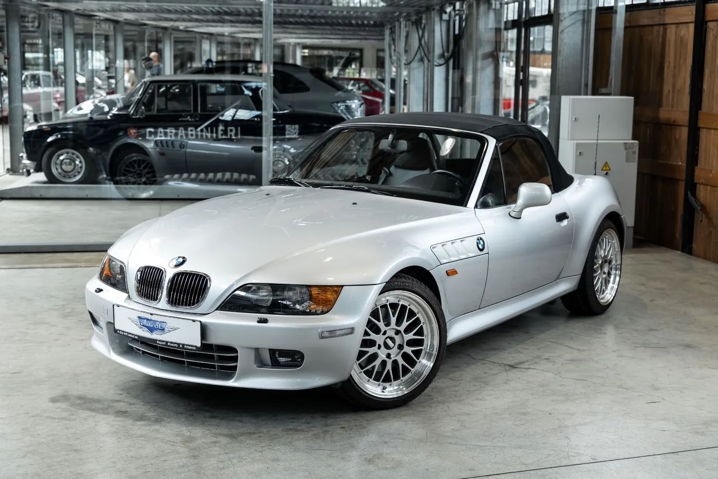 2002 BMW Z3 Roadster, 3.0i angeboten von einem Fachhändler in Neuss, Deutschland, Foto 2 von 25