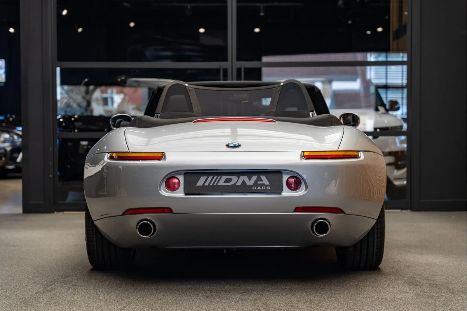 2002 BMW Z8, 6/30
